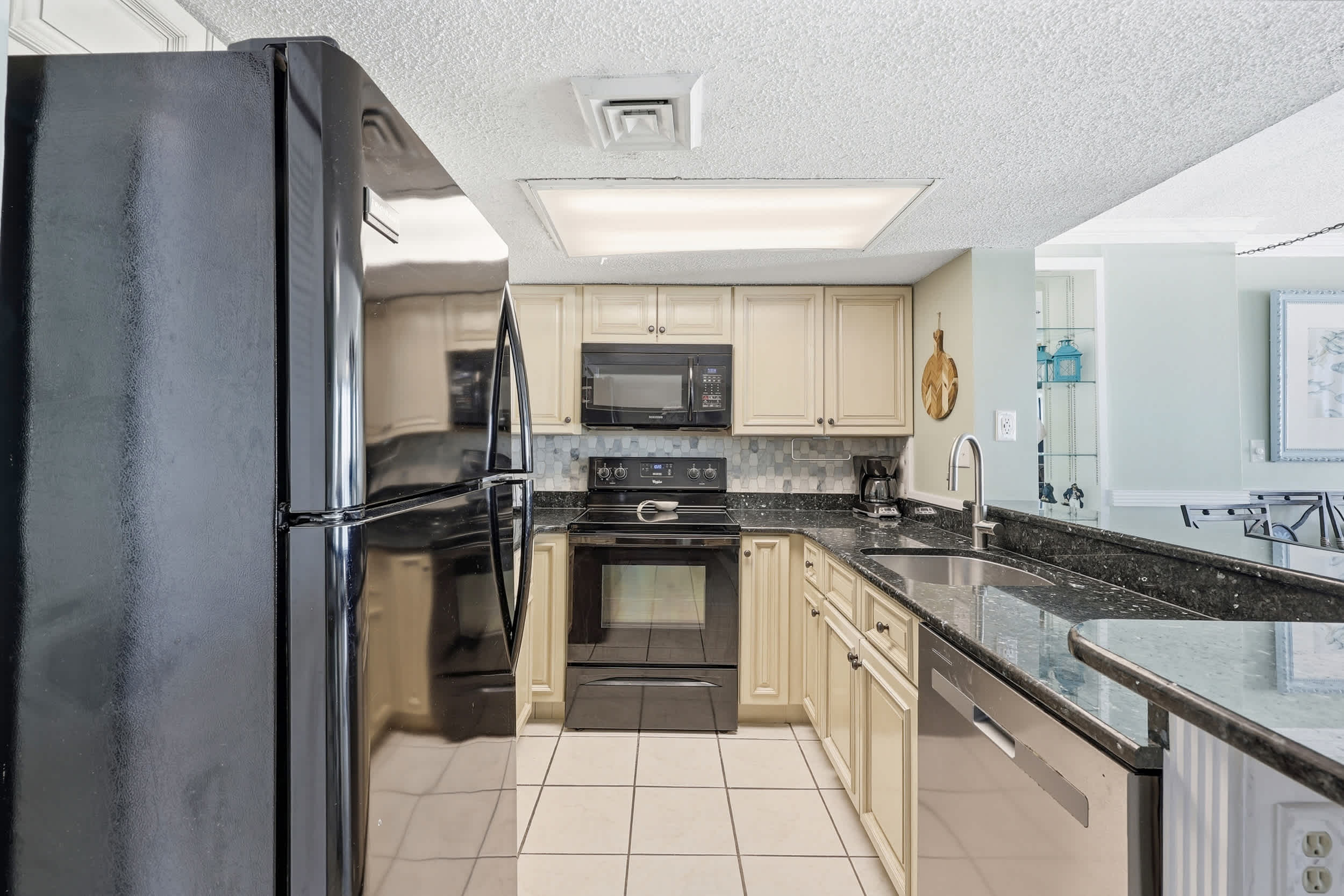 Salt N Sky Oceanfront w Reclining Sofa