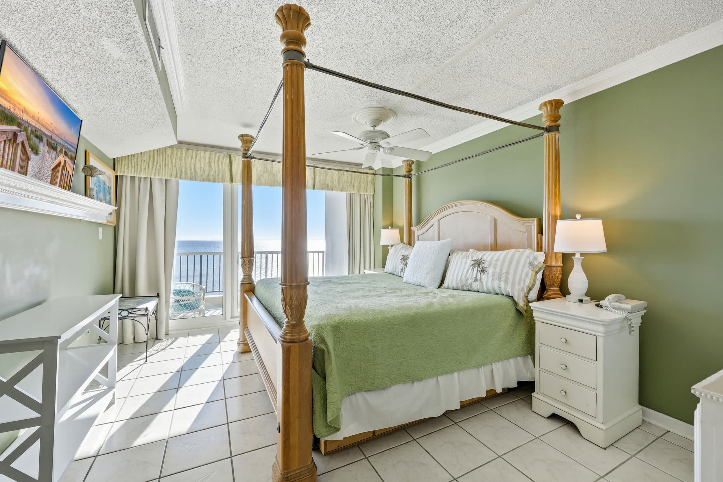 Salt N Sky Oceanfront w Reclining Sofa