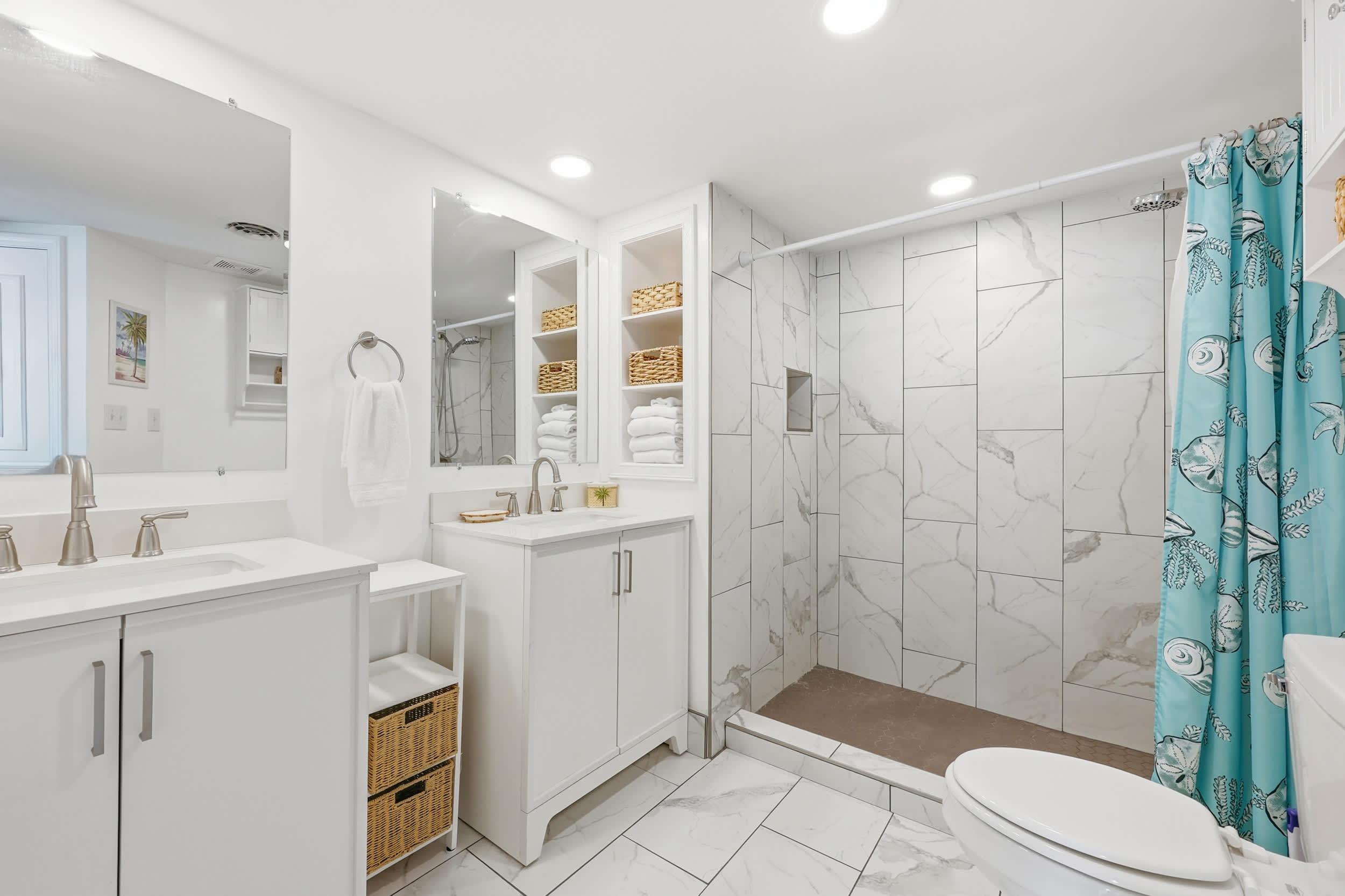 Salt N Sky Oceanfront w Reclining Sofa