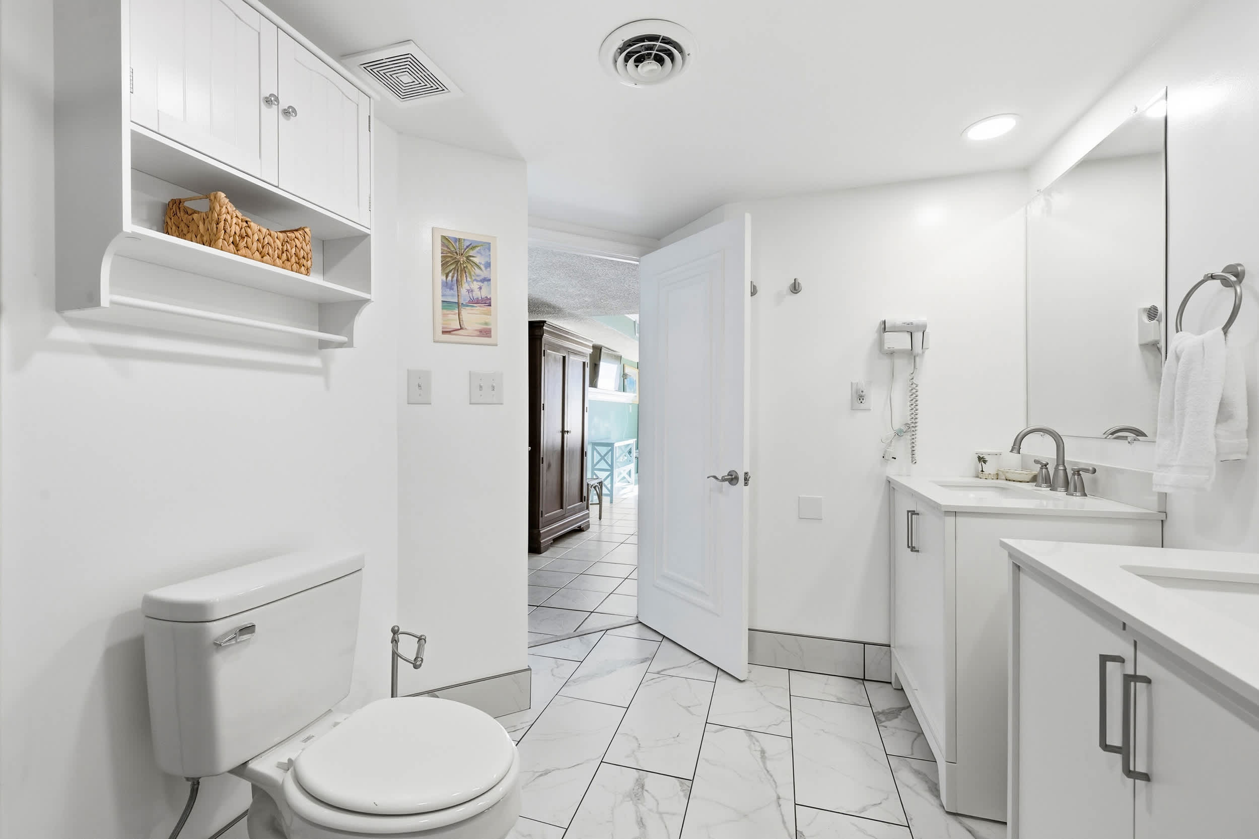 Salt N Sky Oceanfront w Reclining Sofa