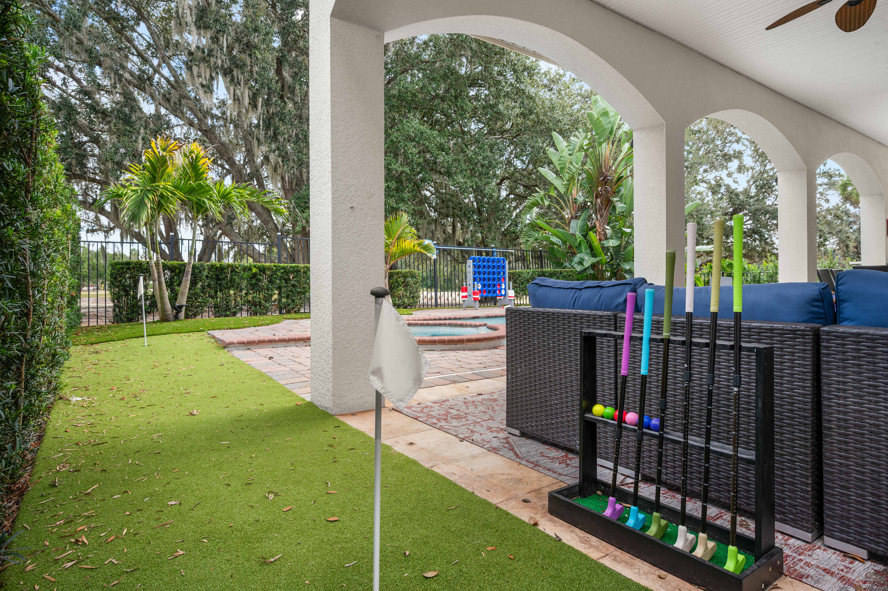 Reunion villa w/ pool & cinema room