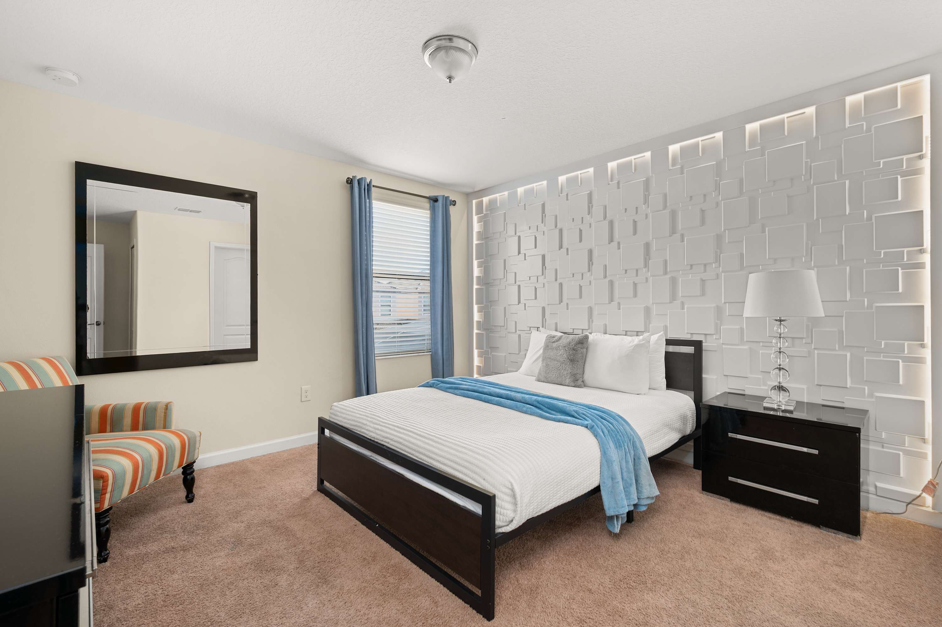 Spacious villa w/ pool, hot tub & game room