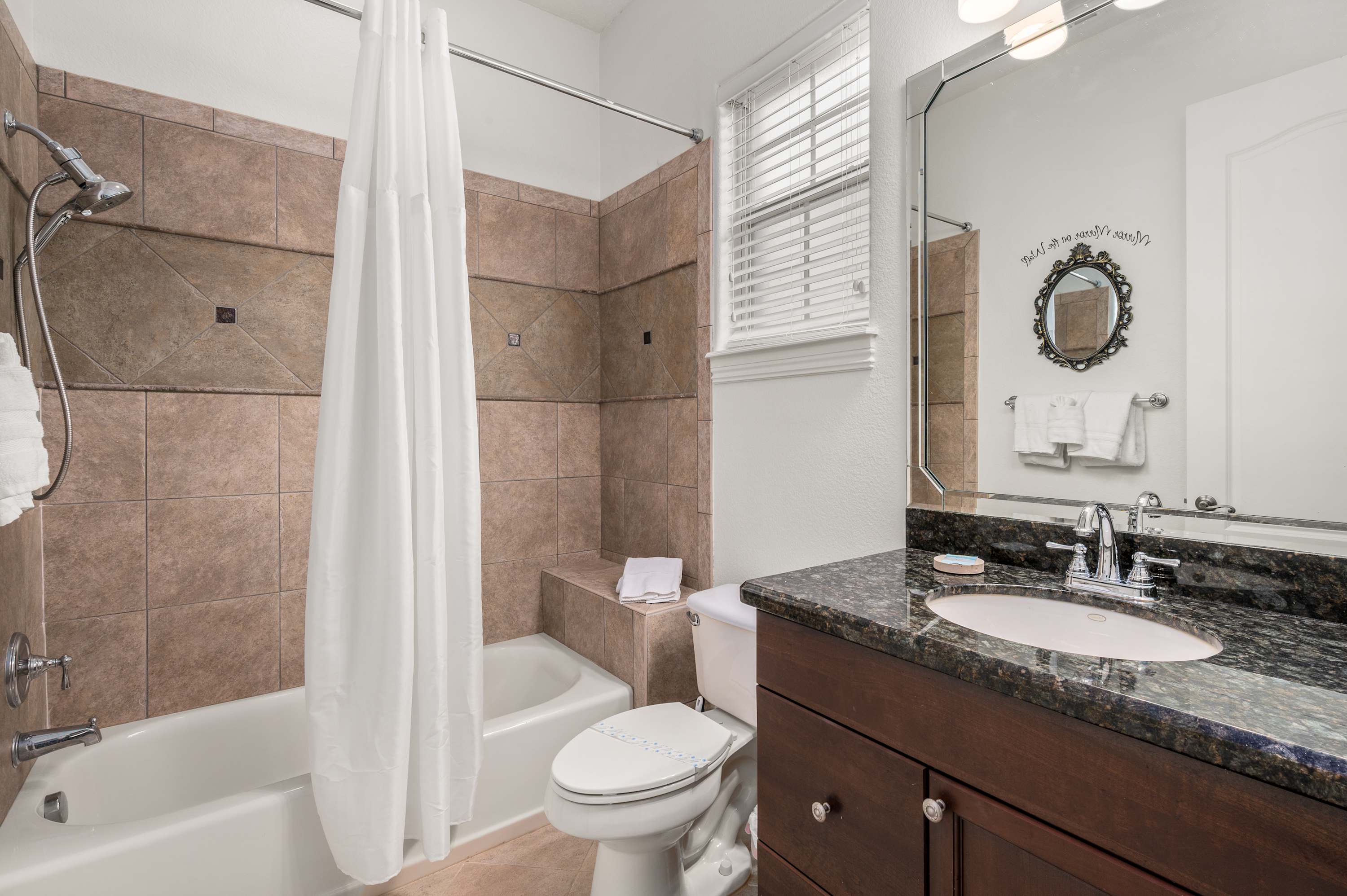 Reunion villa w/ pool & cinema room