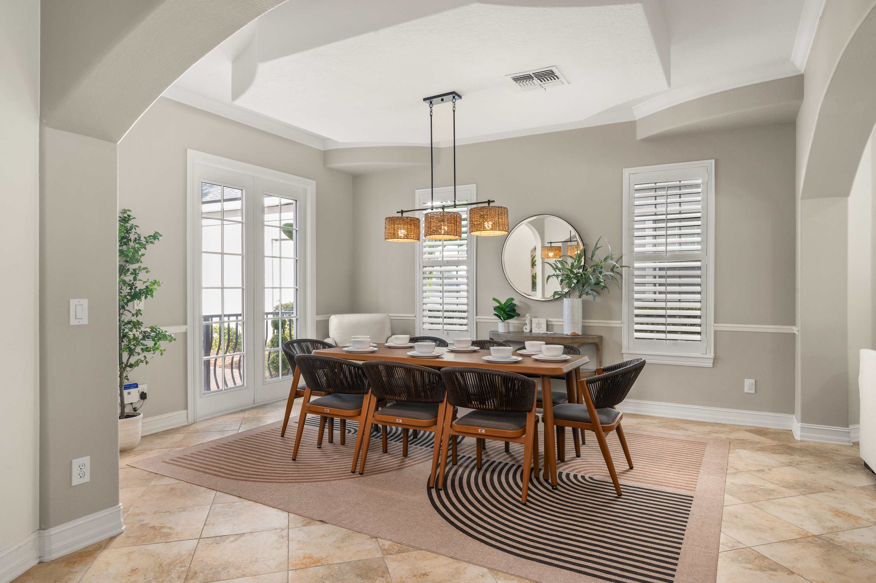 Reunion villa w/ pool & cinema room