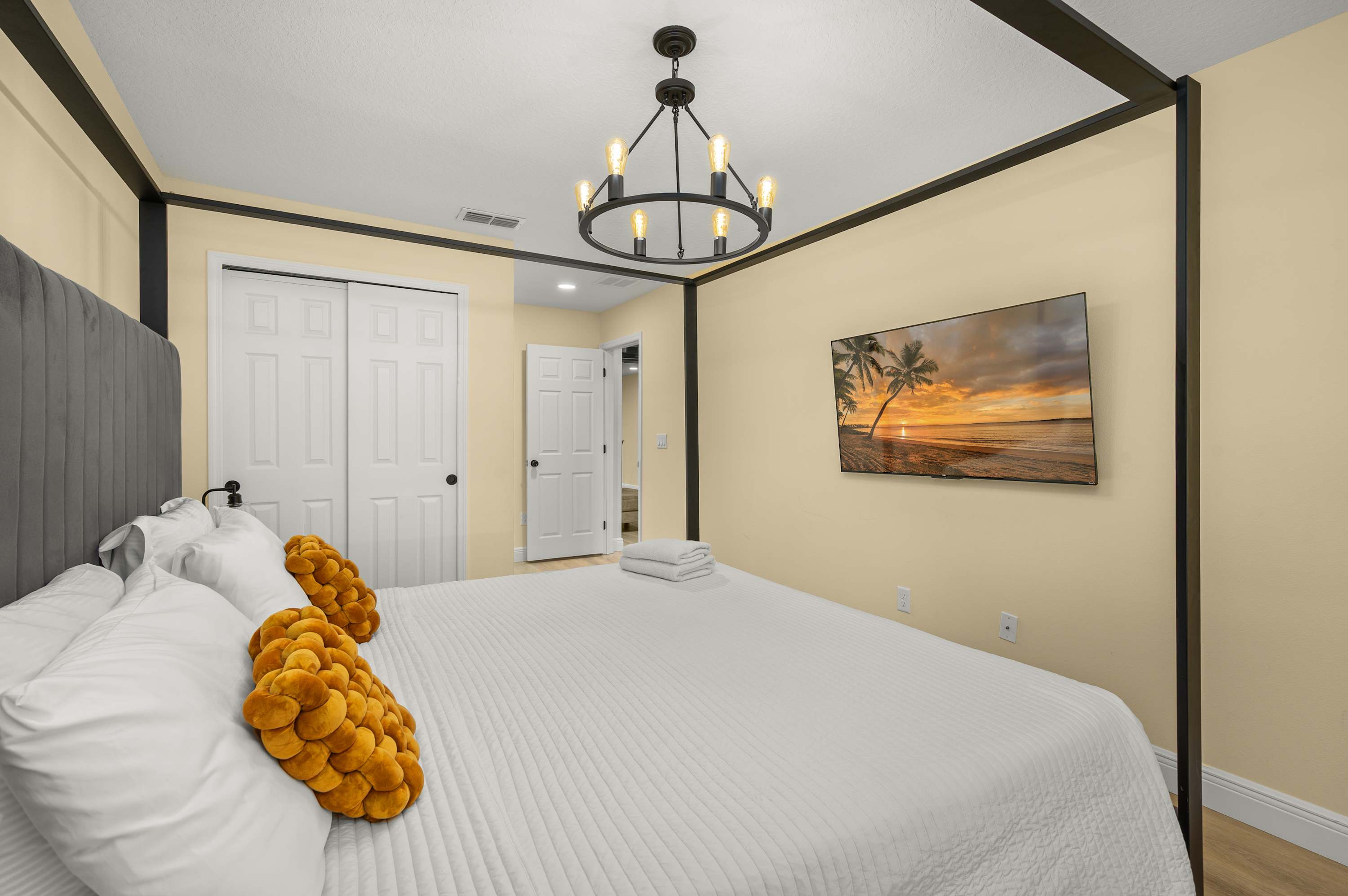 Family getaway w/ private pool & game room