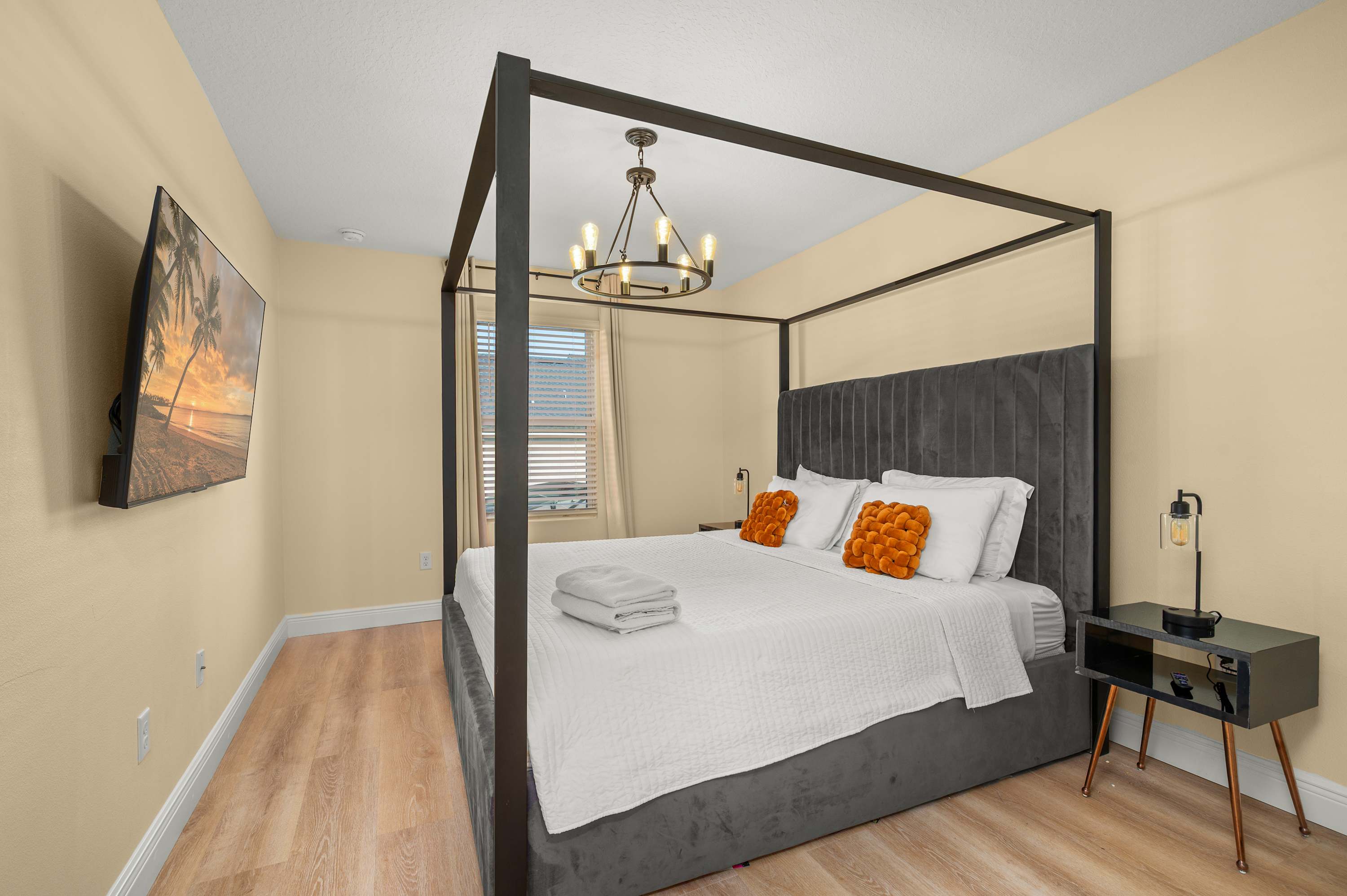 Family getaway w/ private pool & game room