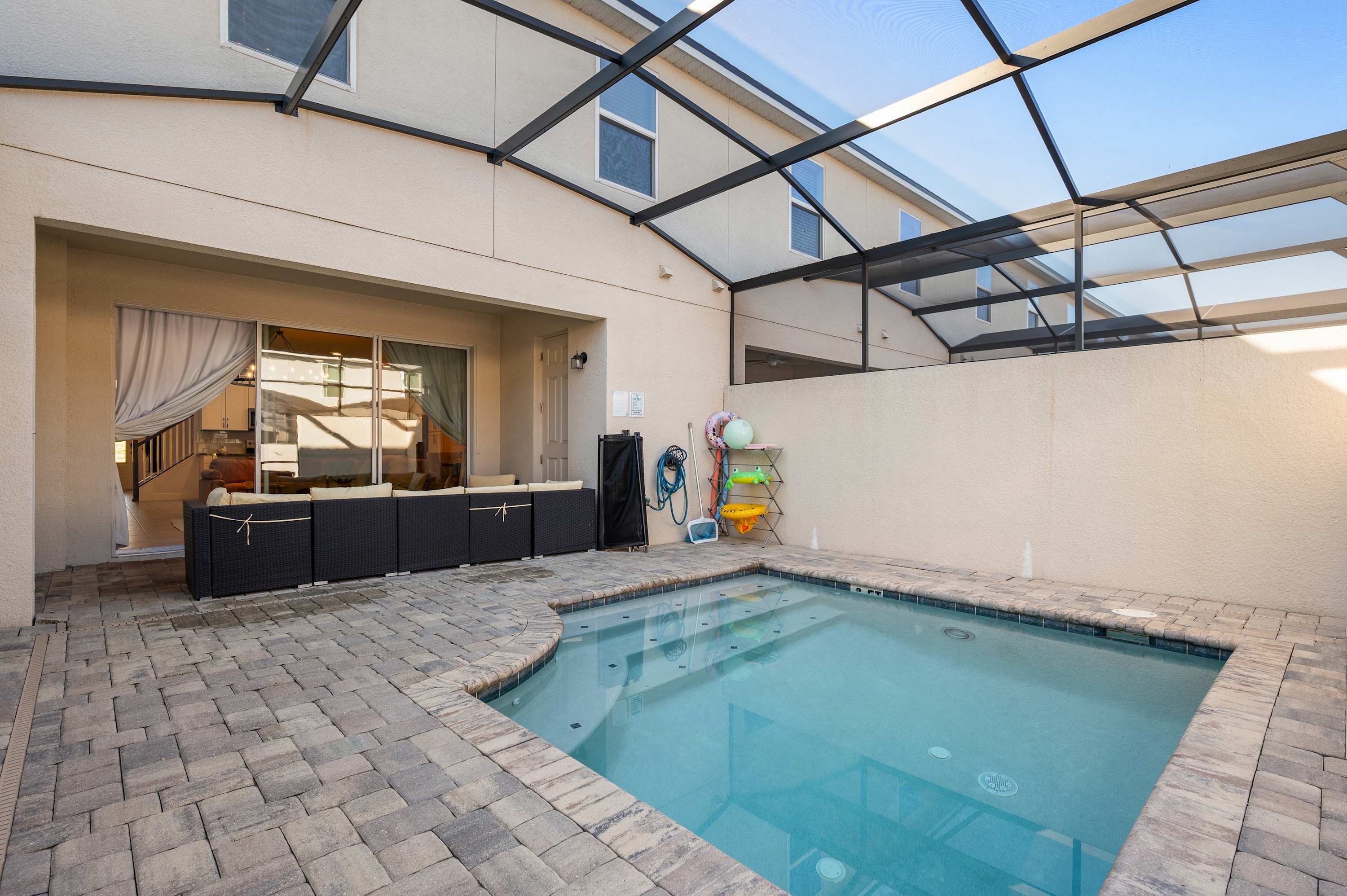 Family getaway w/ private pool & game room
