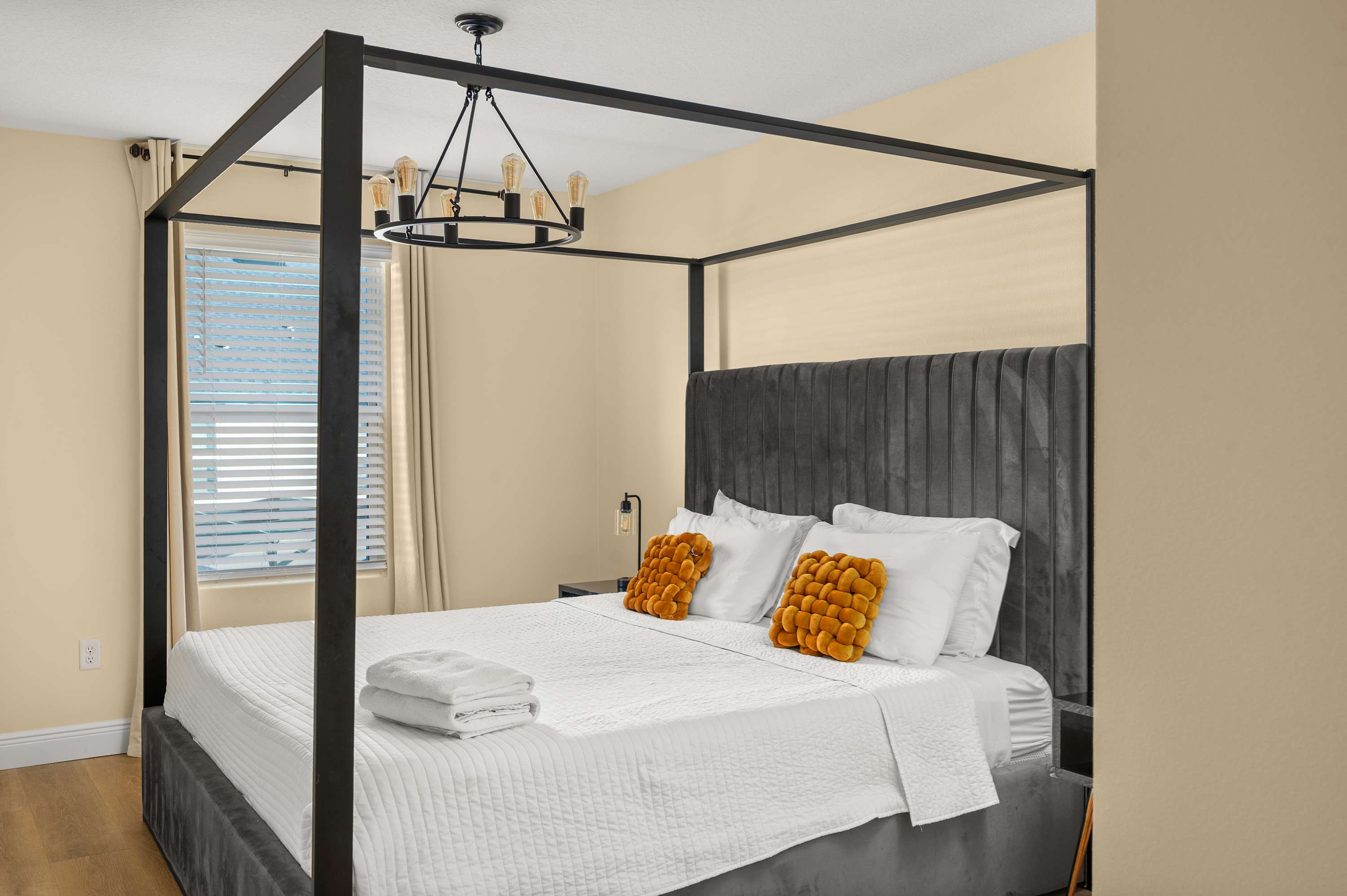 Family getaway w/ private pool & game room