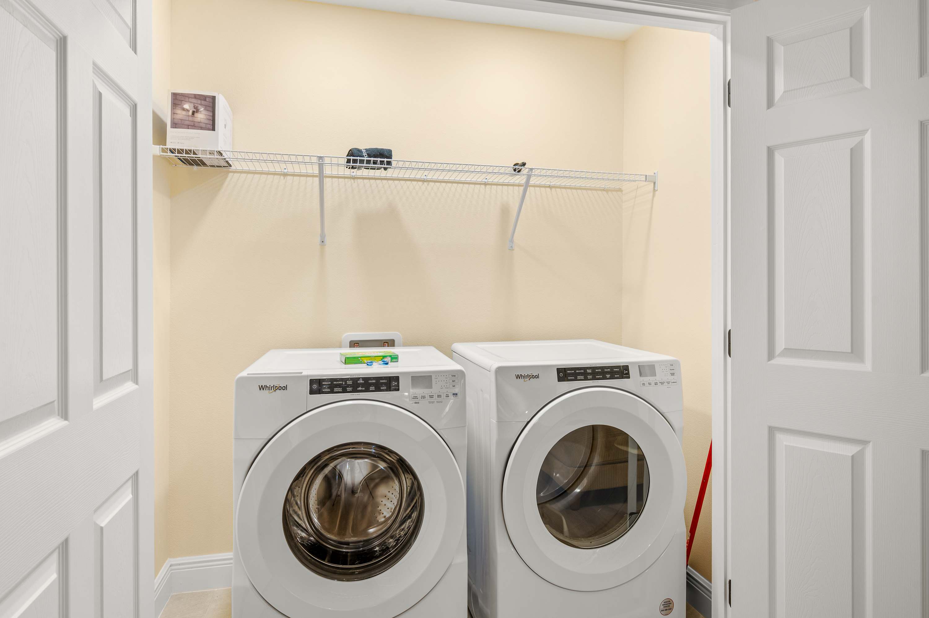 Family getaway w/ private pool & game room