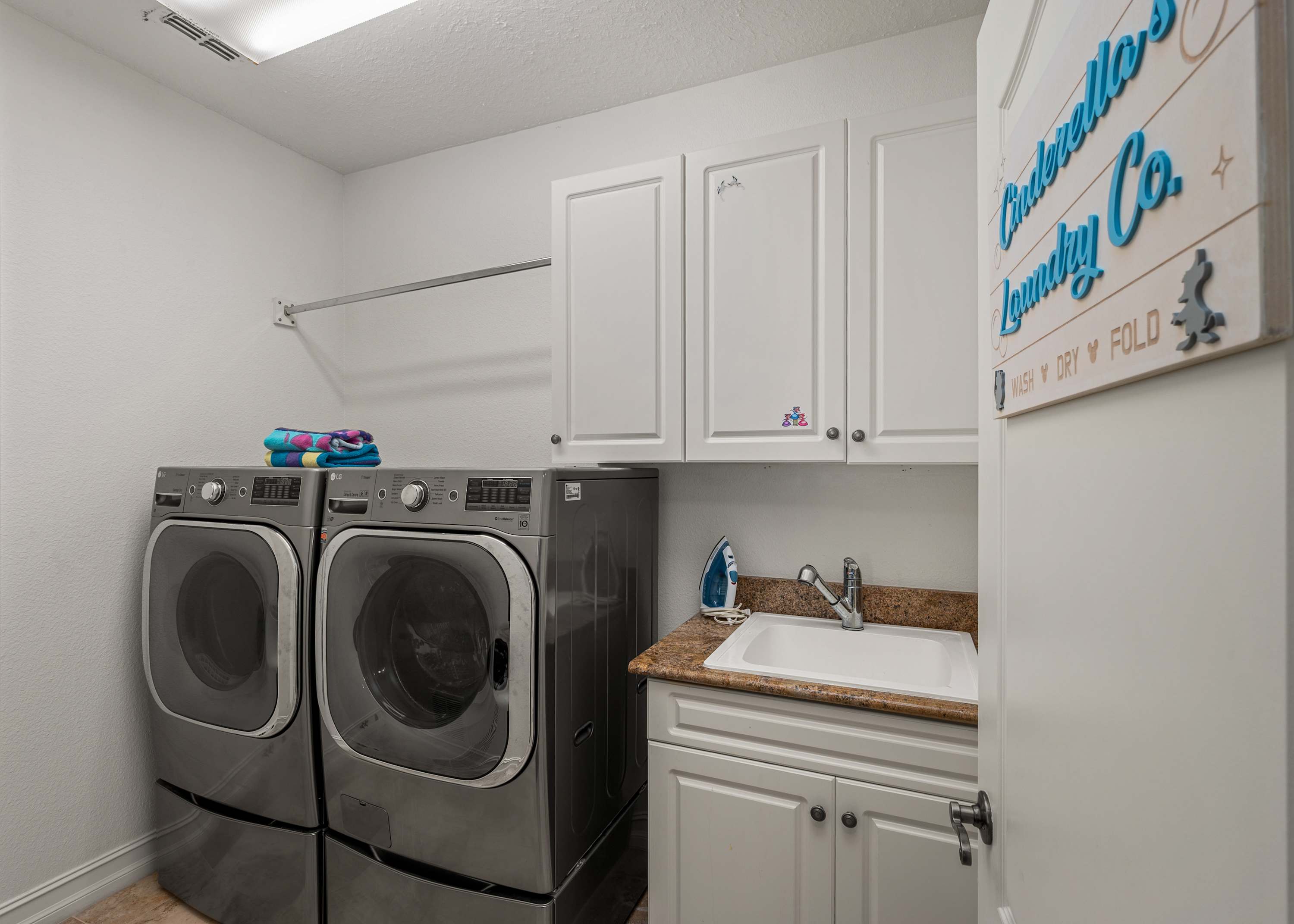 Reunion villa w/ pool & cinema room