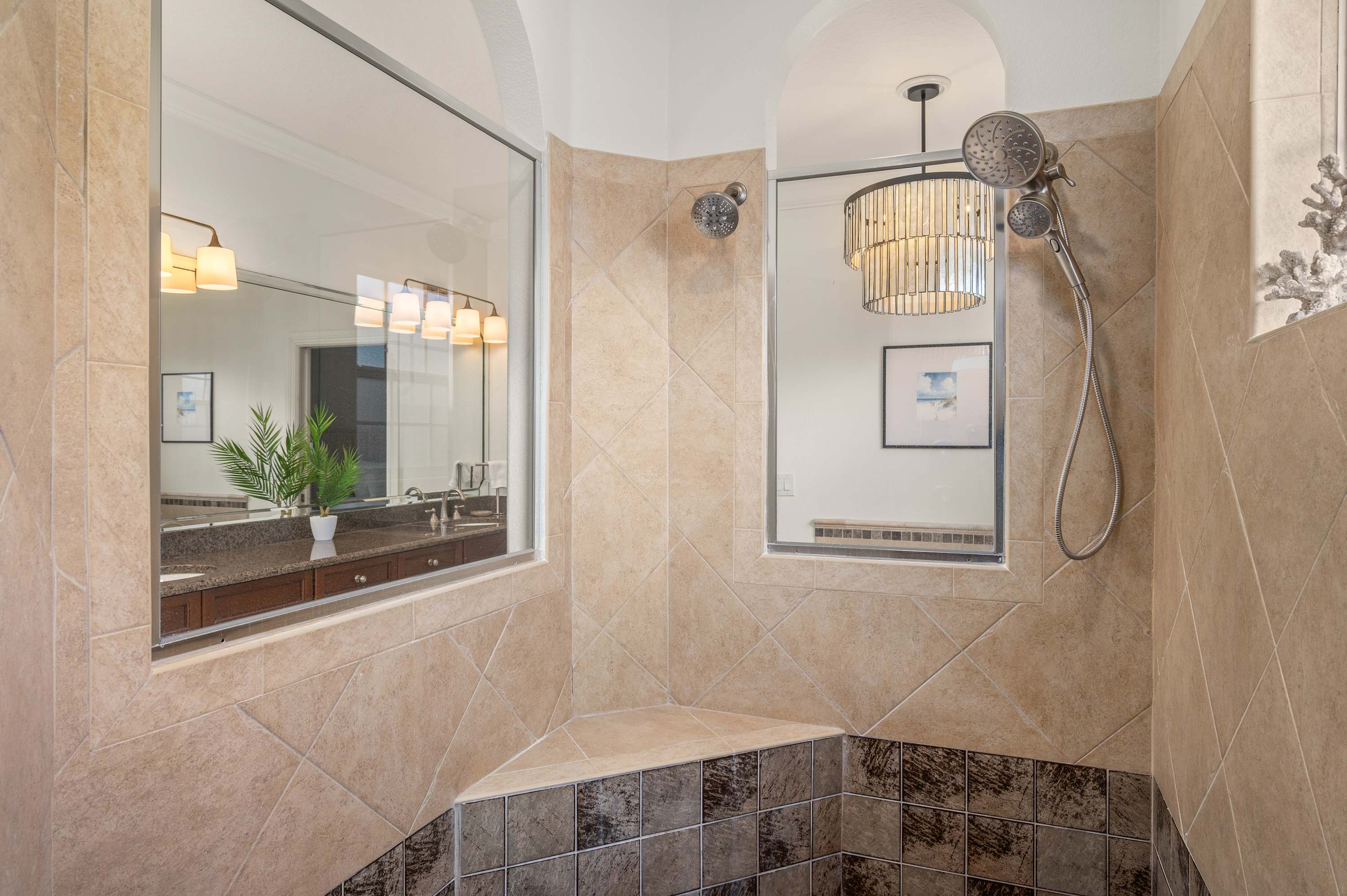 Reunion villa w/ pool & cinema room