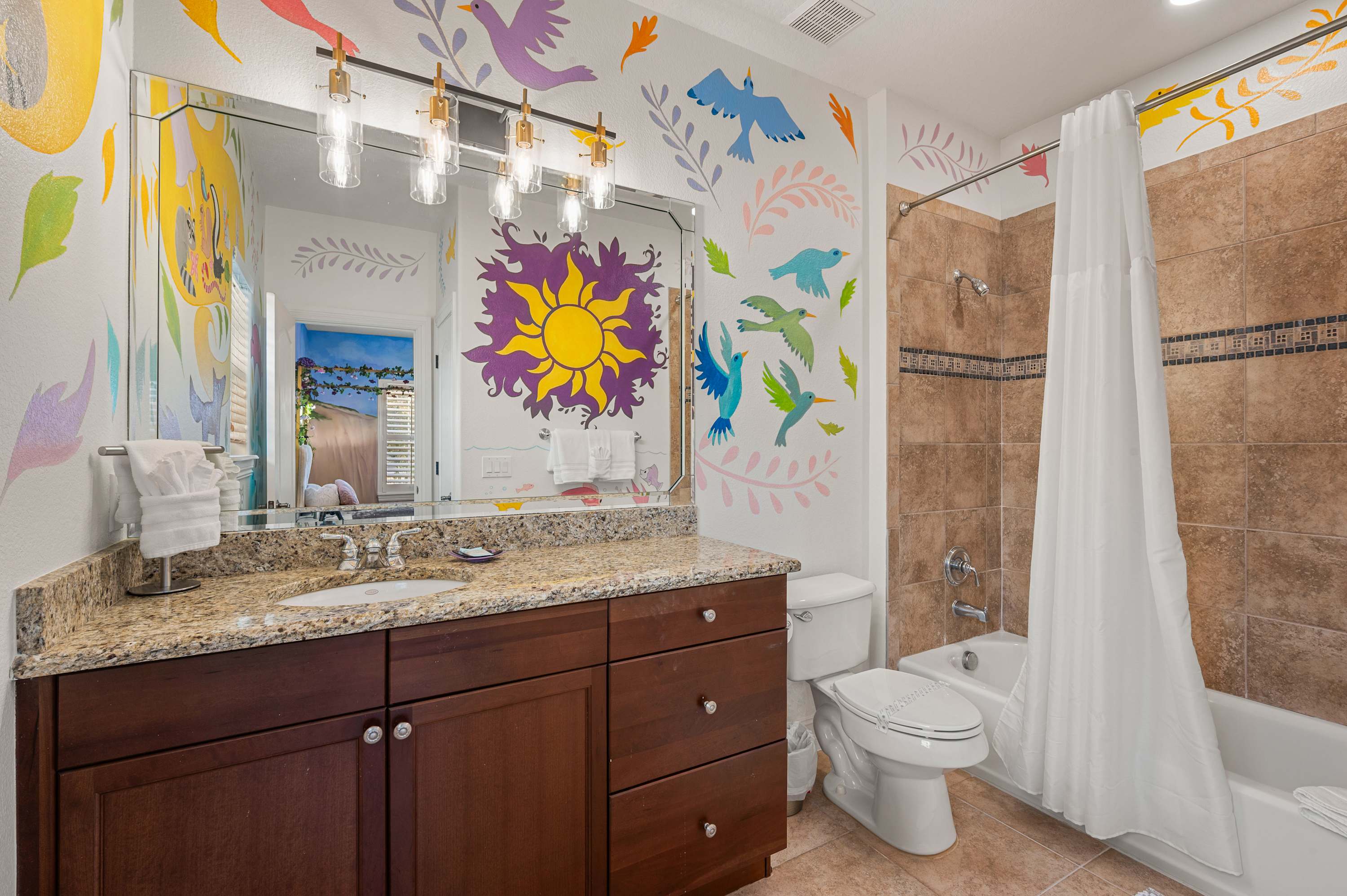 Reunion villa w/ pool & cinema room