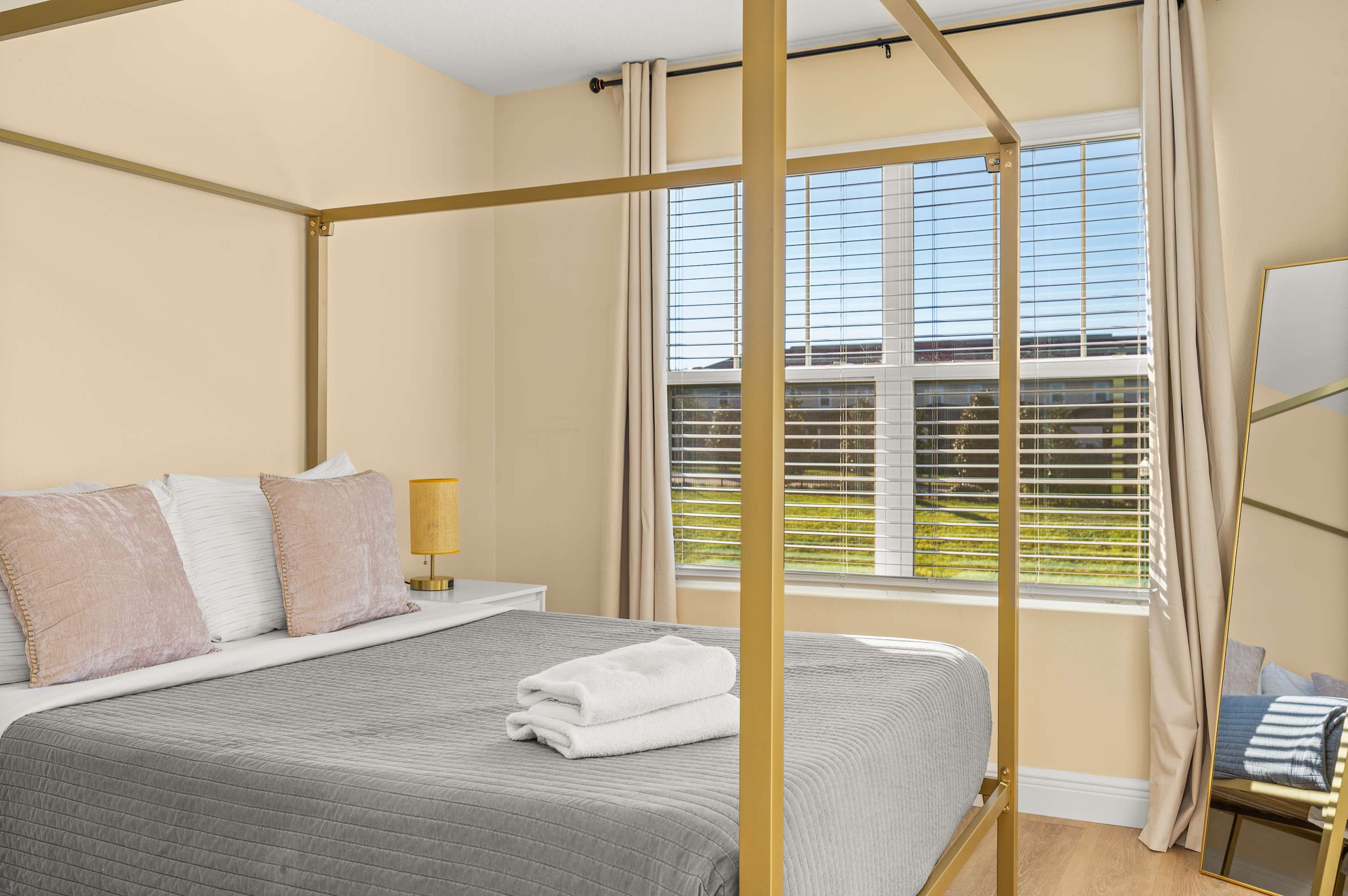 Family getaway w/ private pool & game room