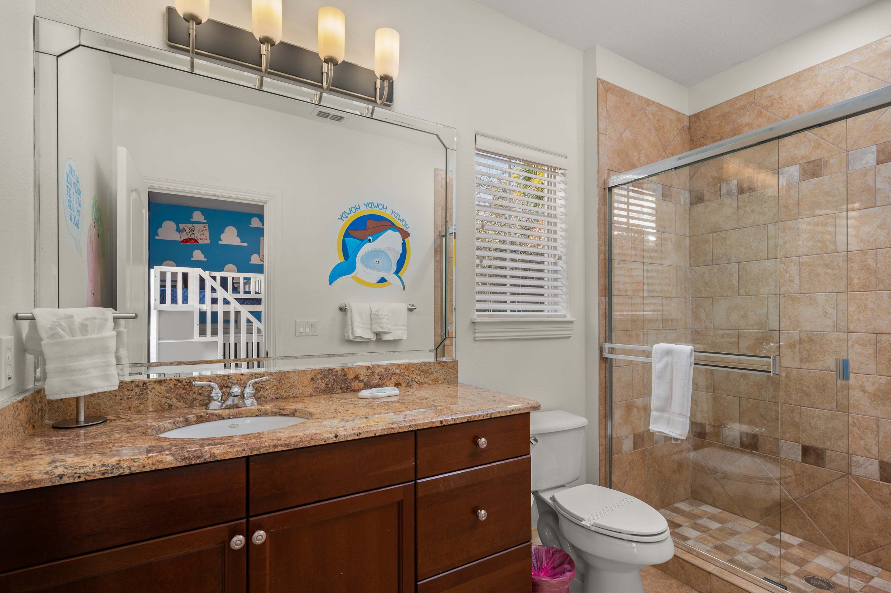 Reunion villa w/ pool & cinema room