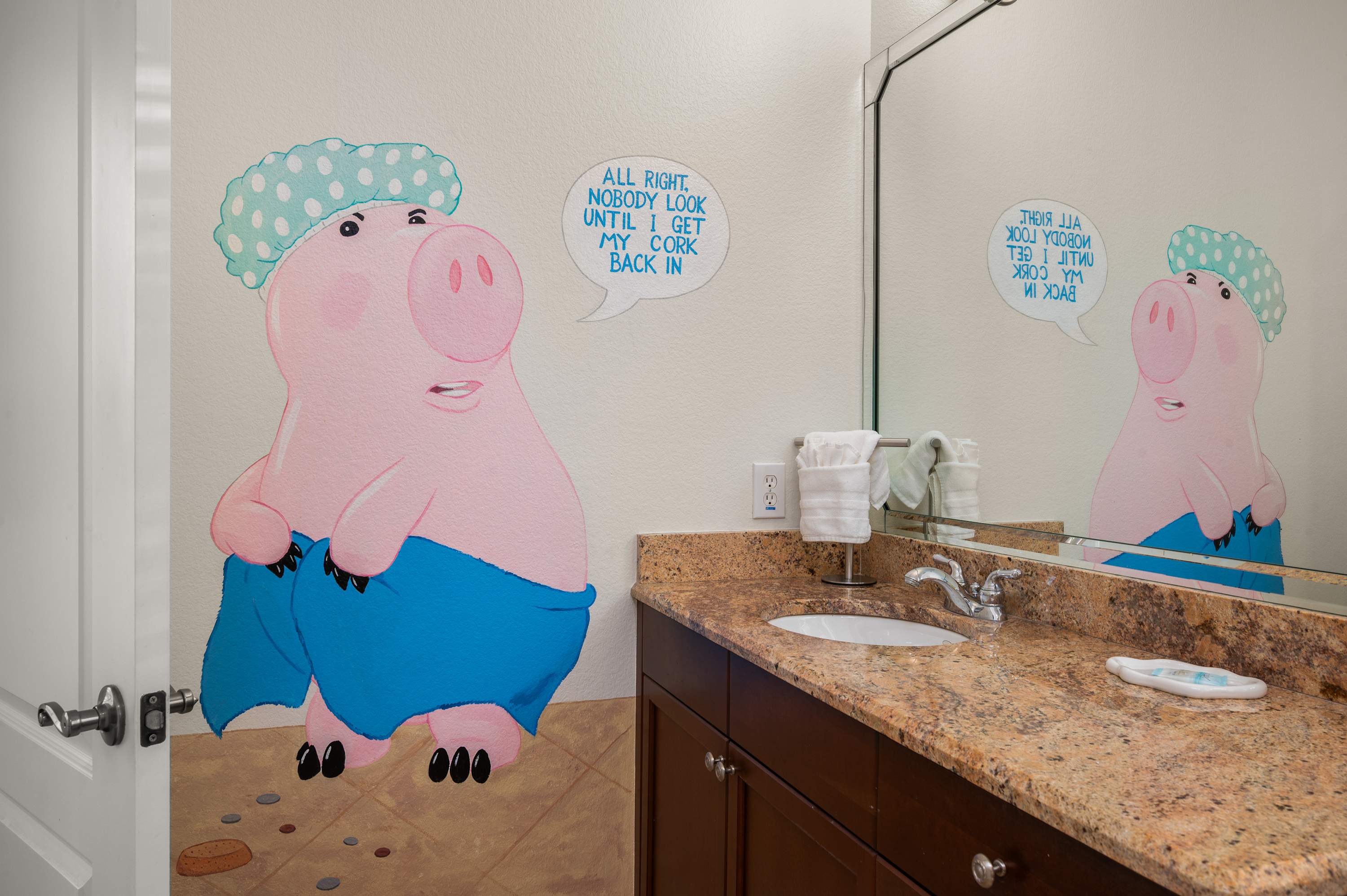 Reunion villa w/ pool & cinema room