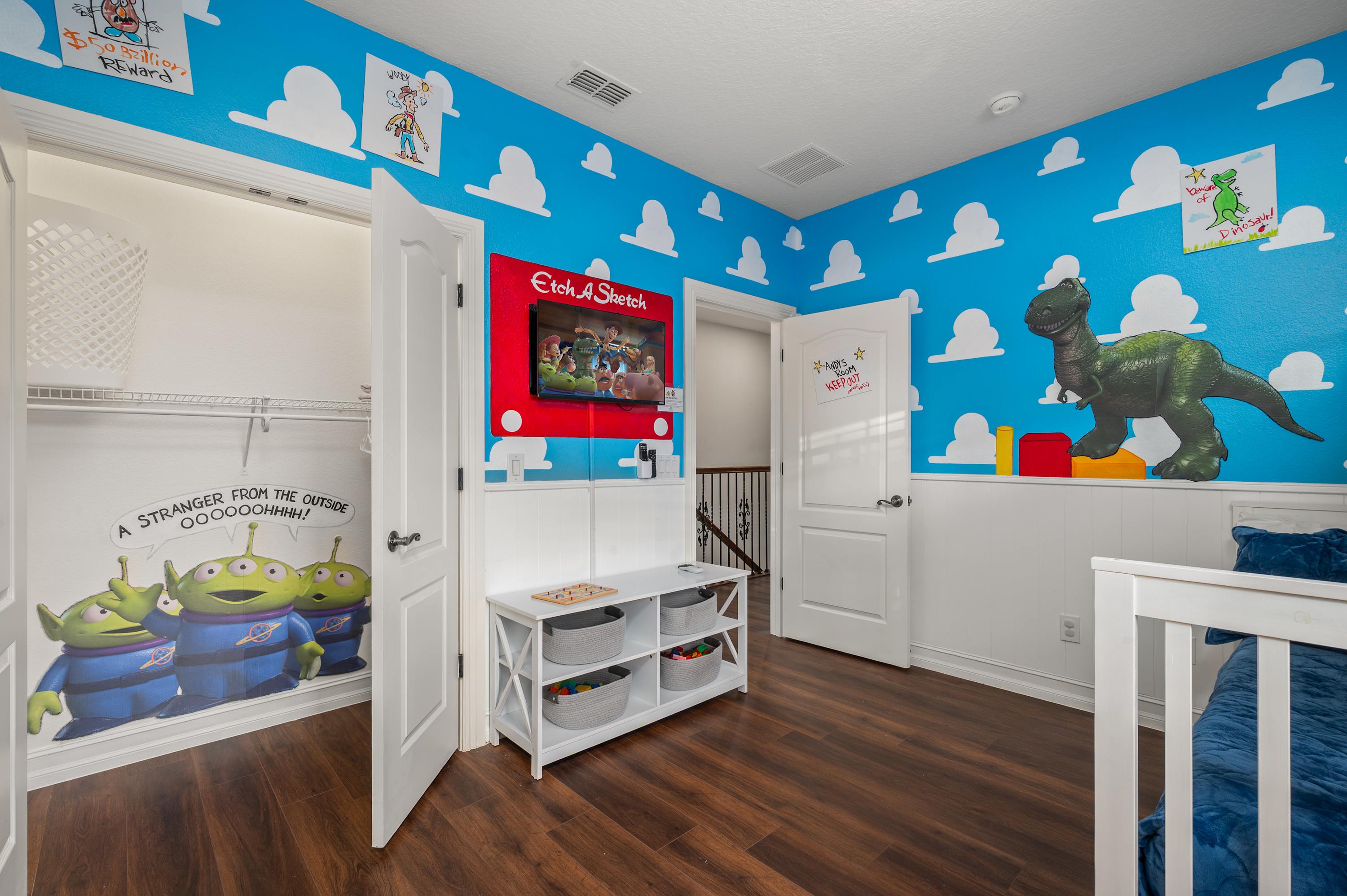 Reunion villa w/ pool & cinema room