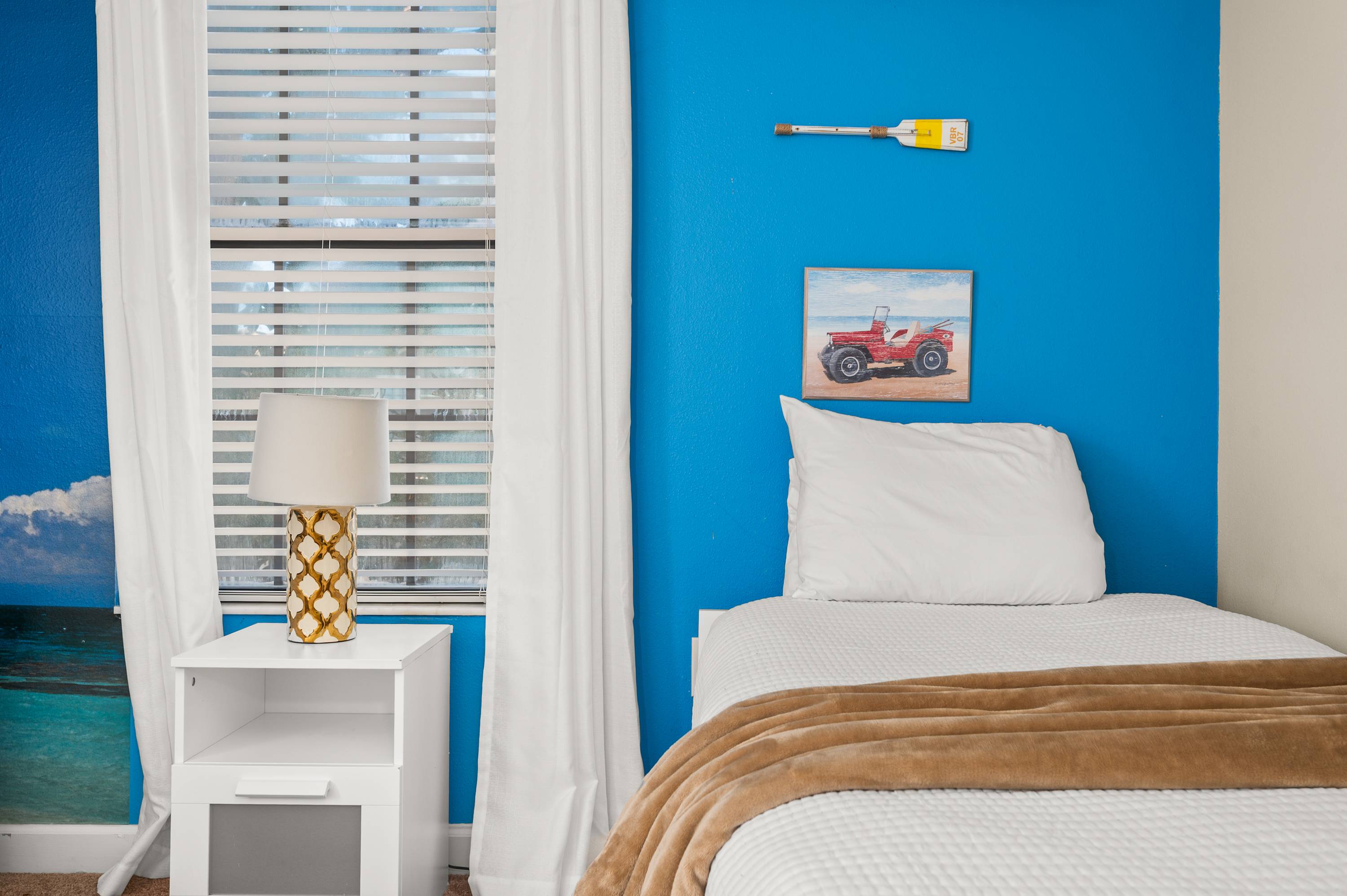 Spacious villa w/ pool, hot tub & game room