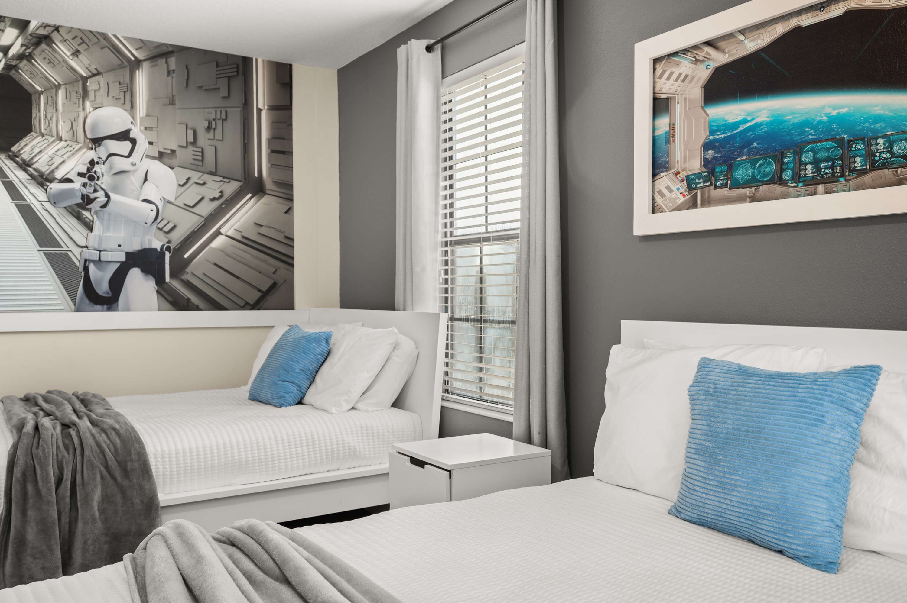 Spacious villa w/ pool, hot tub & game room