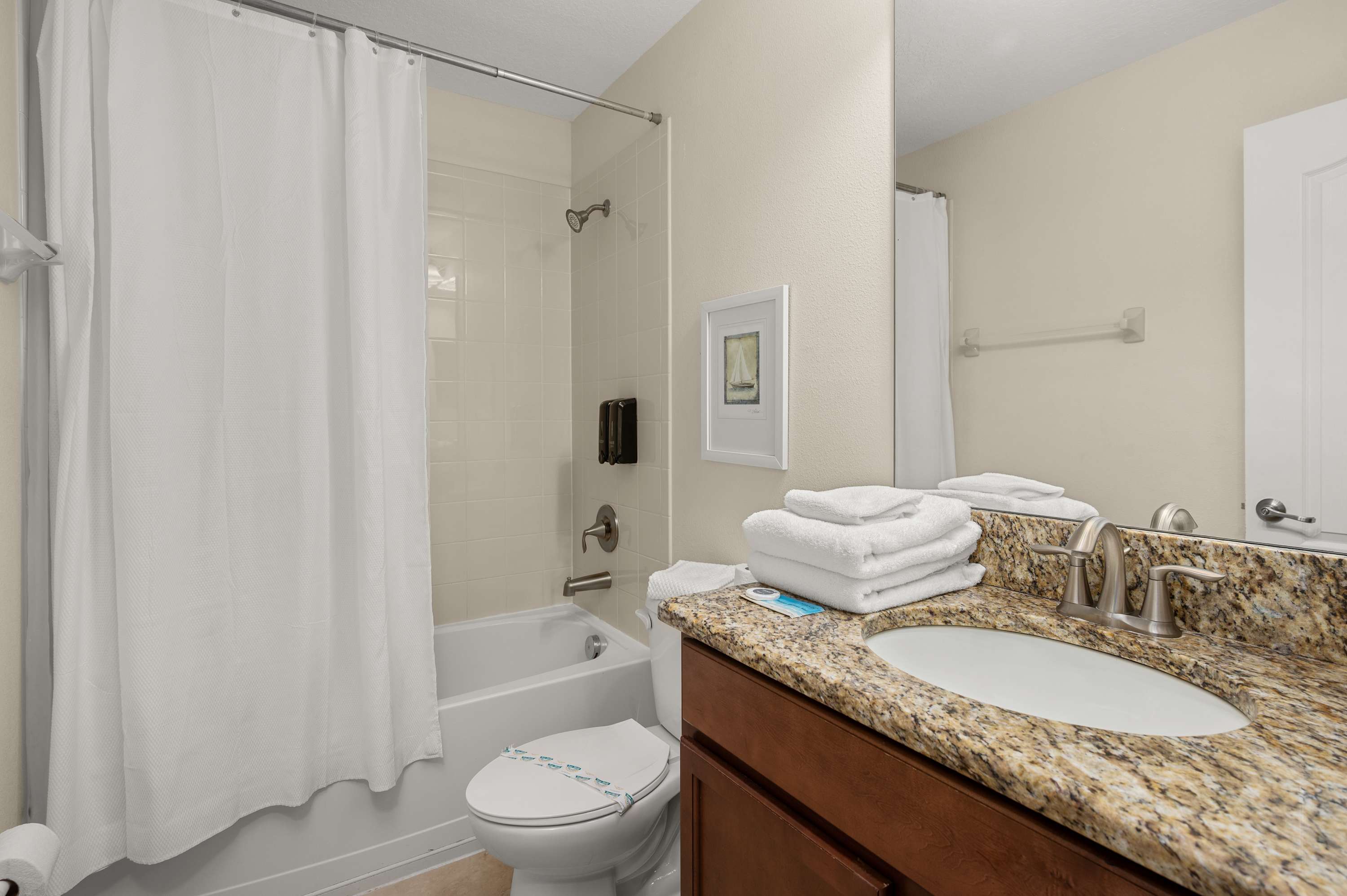 Spacious villa w/ pool, hot tub & game room