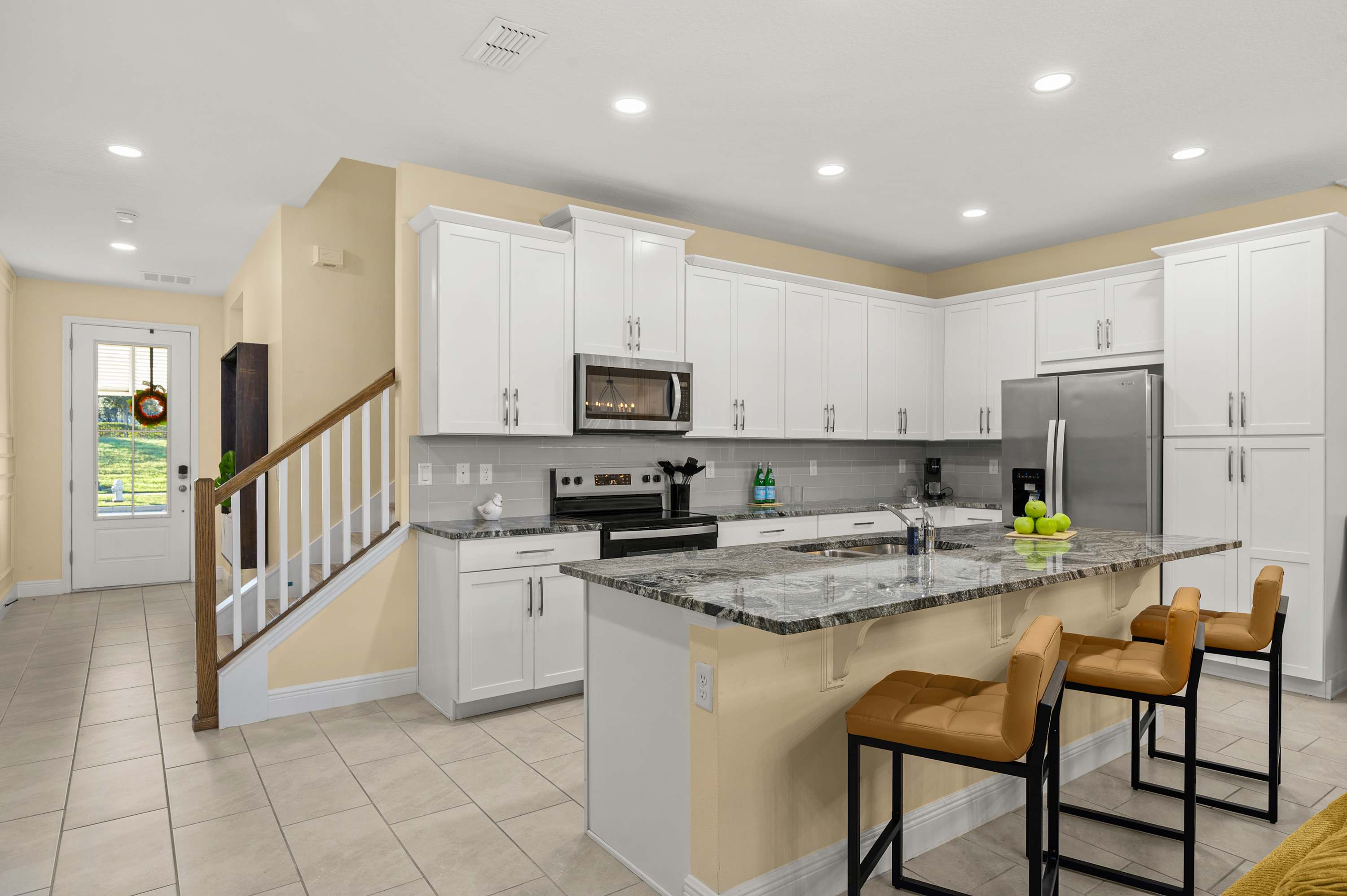 Family getaway w/ private pool & game room