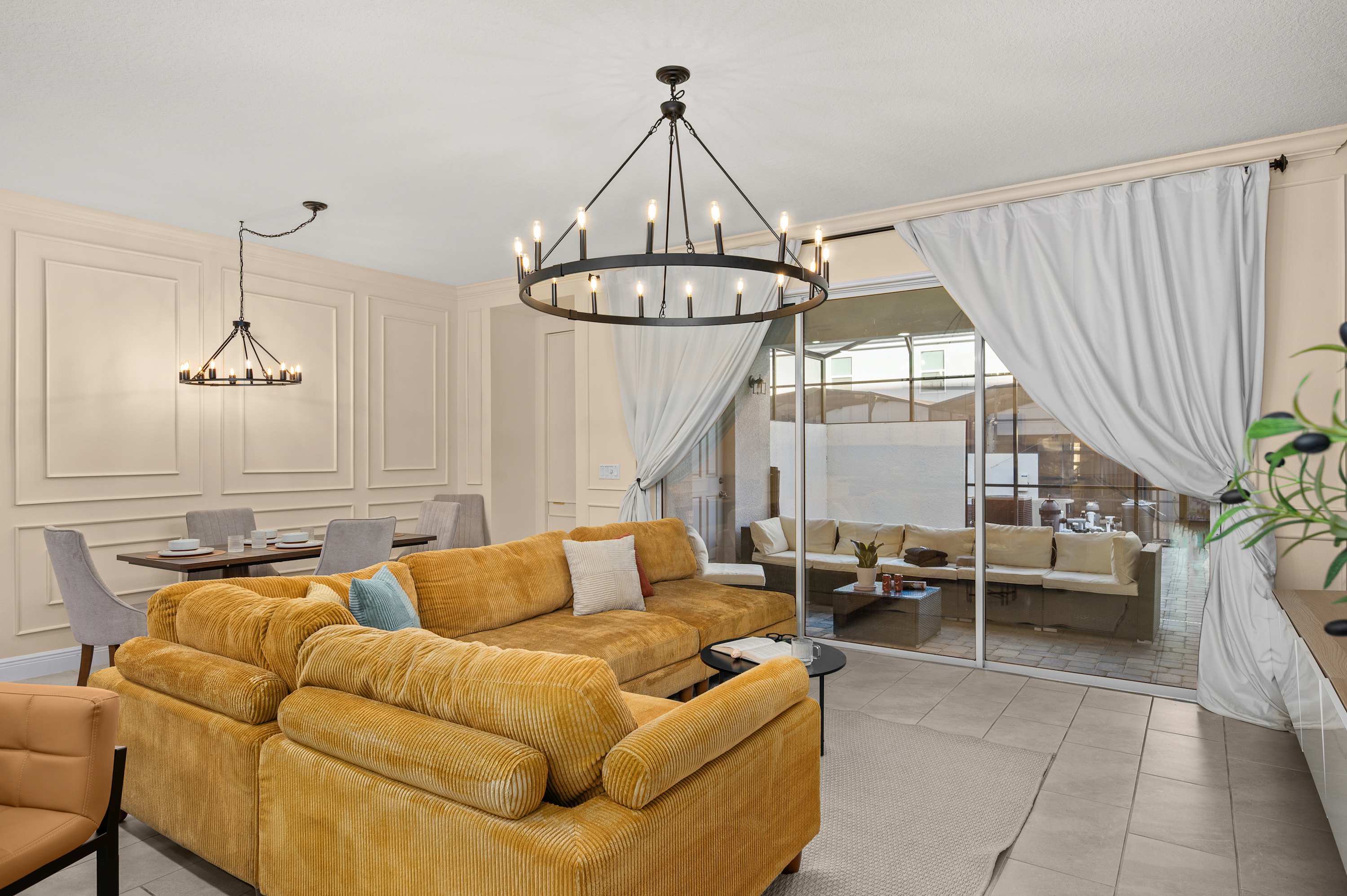 Family getaway w/ private pool & game room