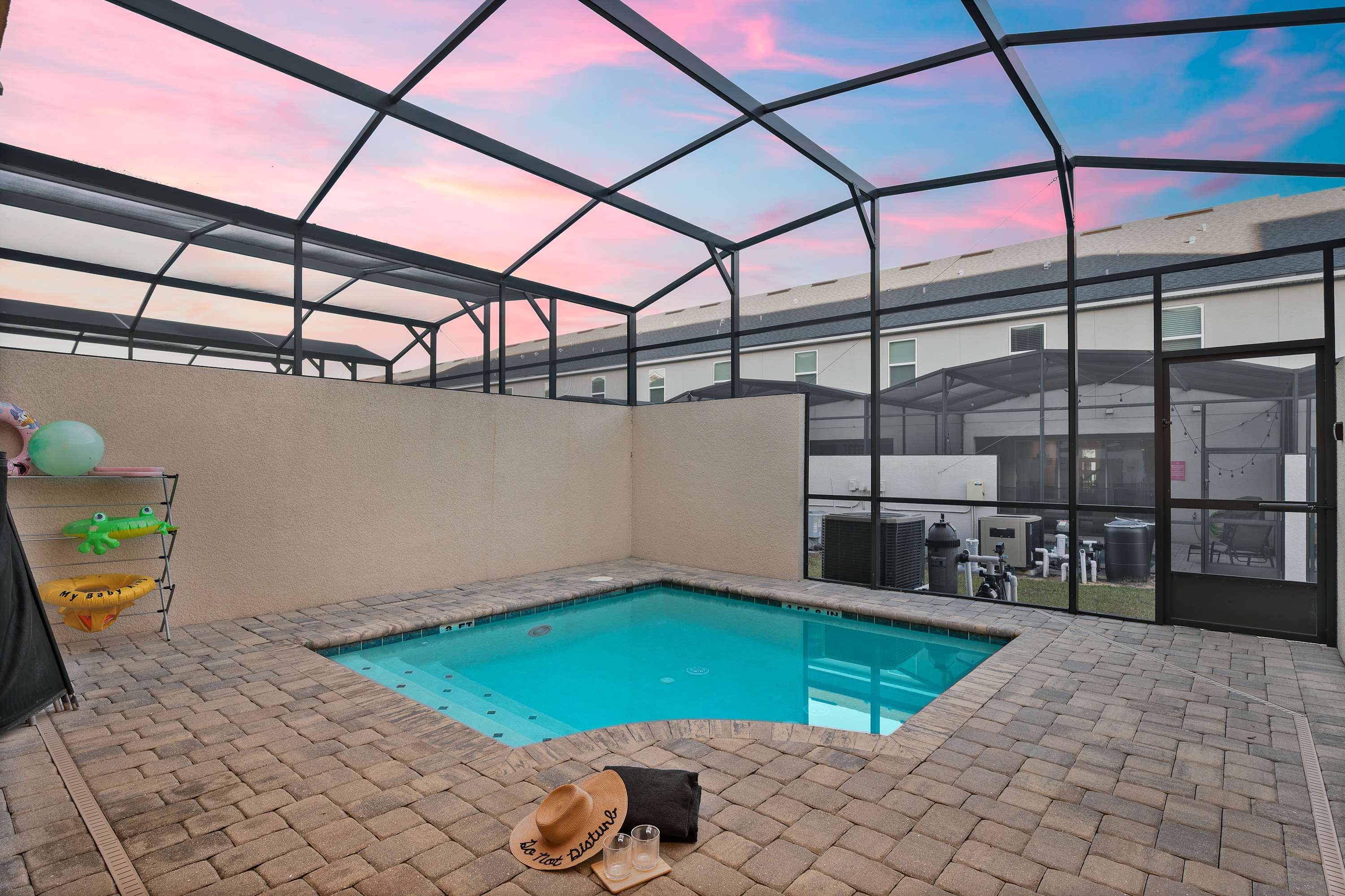 Family getaway w/ private pool & game room