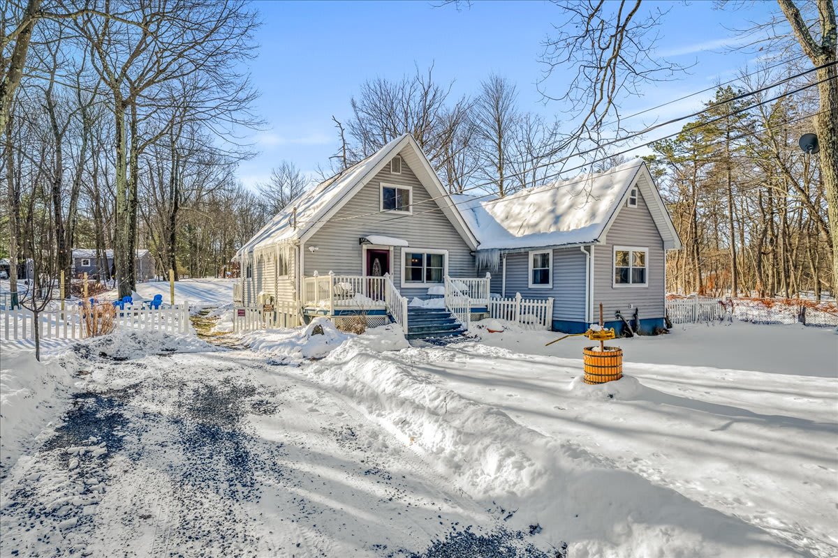 Poconos Summit | Indoor Hot Tub | Sauna | Games — Pocono Summit, PA — vacation rental
