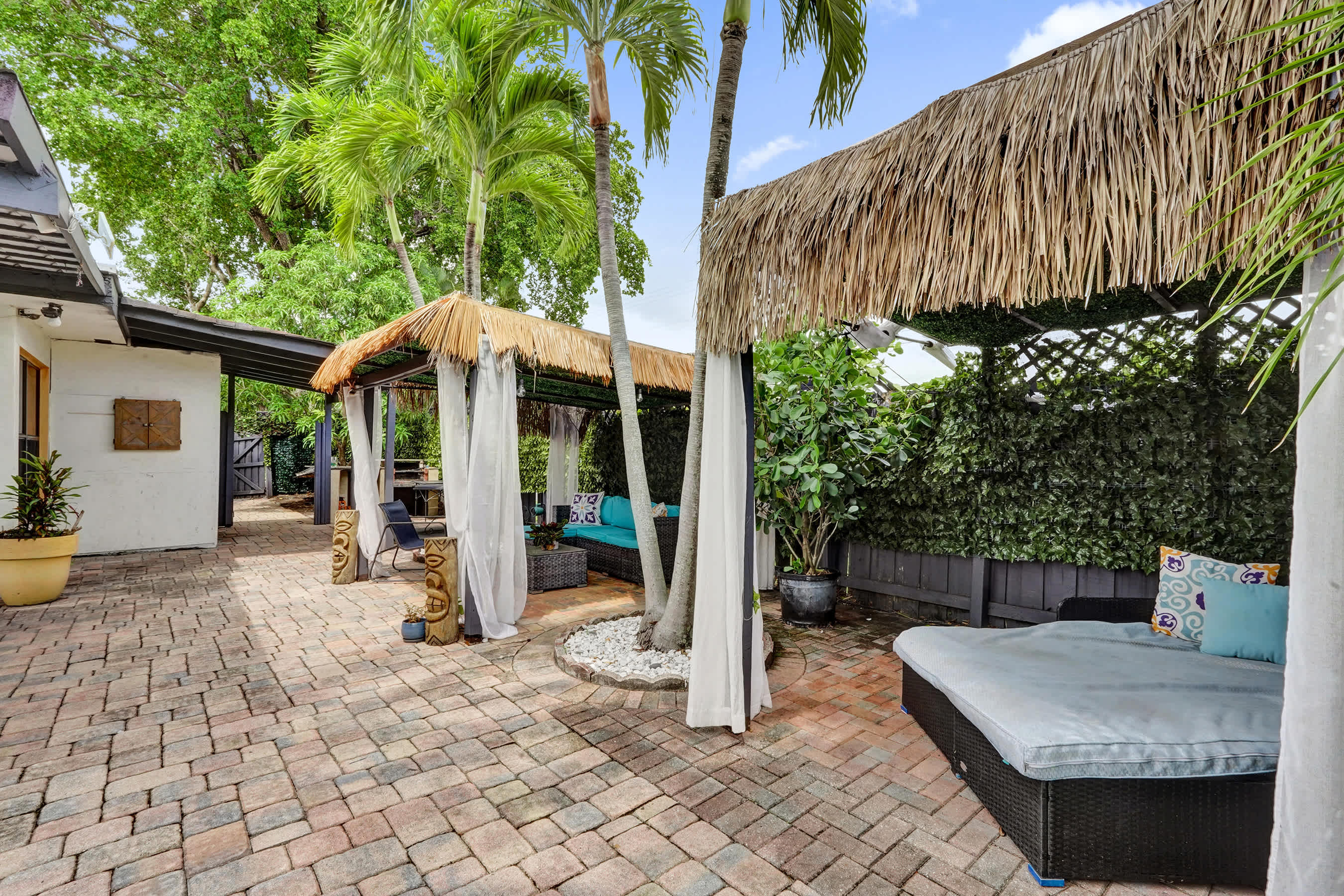 Rainbow Falls 3 Stay for 2 4