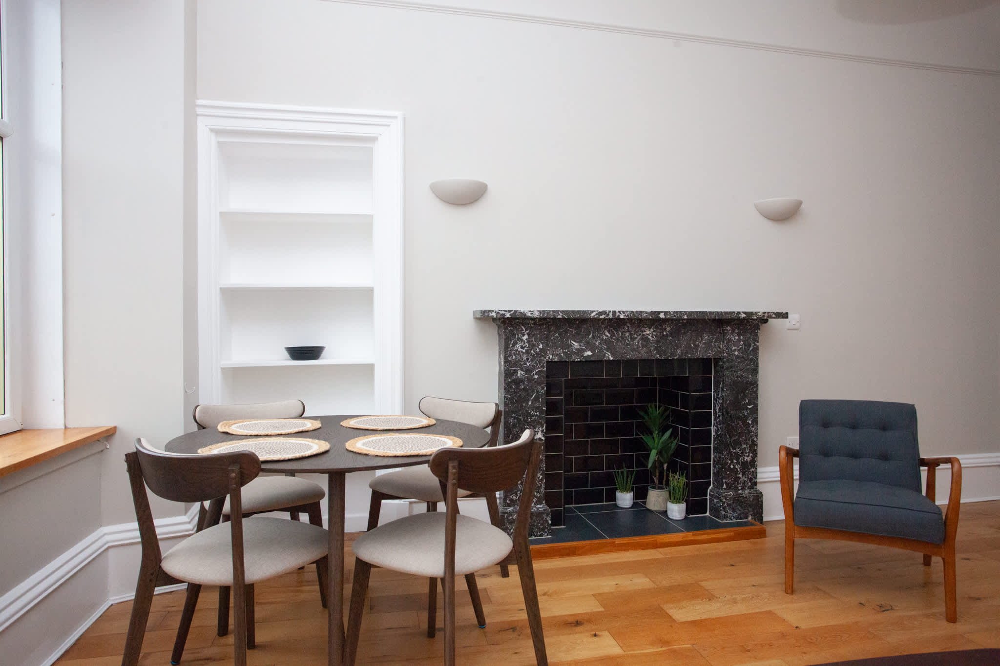 Stylish Southside 3 Bedroom Flat with Free Parking in 2/3 4 Clutha Street G51 1BL - Property image 6 - VivreStays