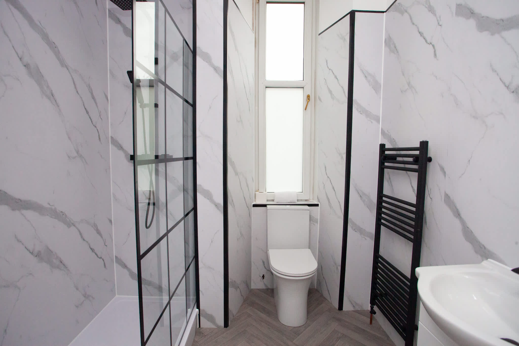 Stylish Southside 3 Bedroom Flat with Free Parking in 2/3 4 Clutha Street G51 1BL - Property image 15 - VivreStays