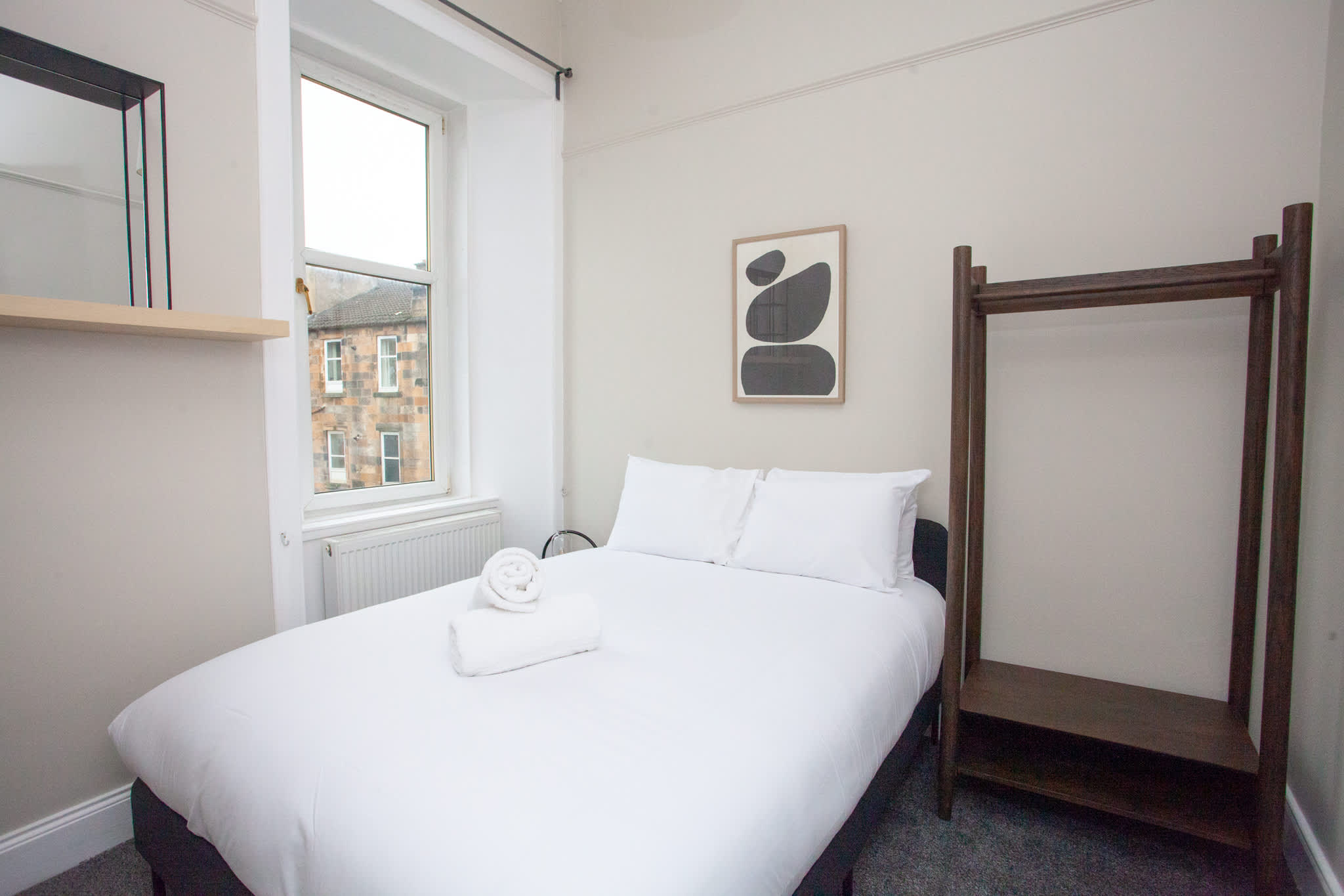 Stylish Southside 3 Bedroom Flat with Free Parking in 2/3 4 Clutha Street G51 1BL - Property image 14 - VivreStays
