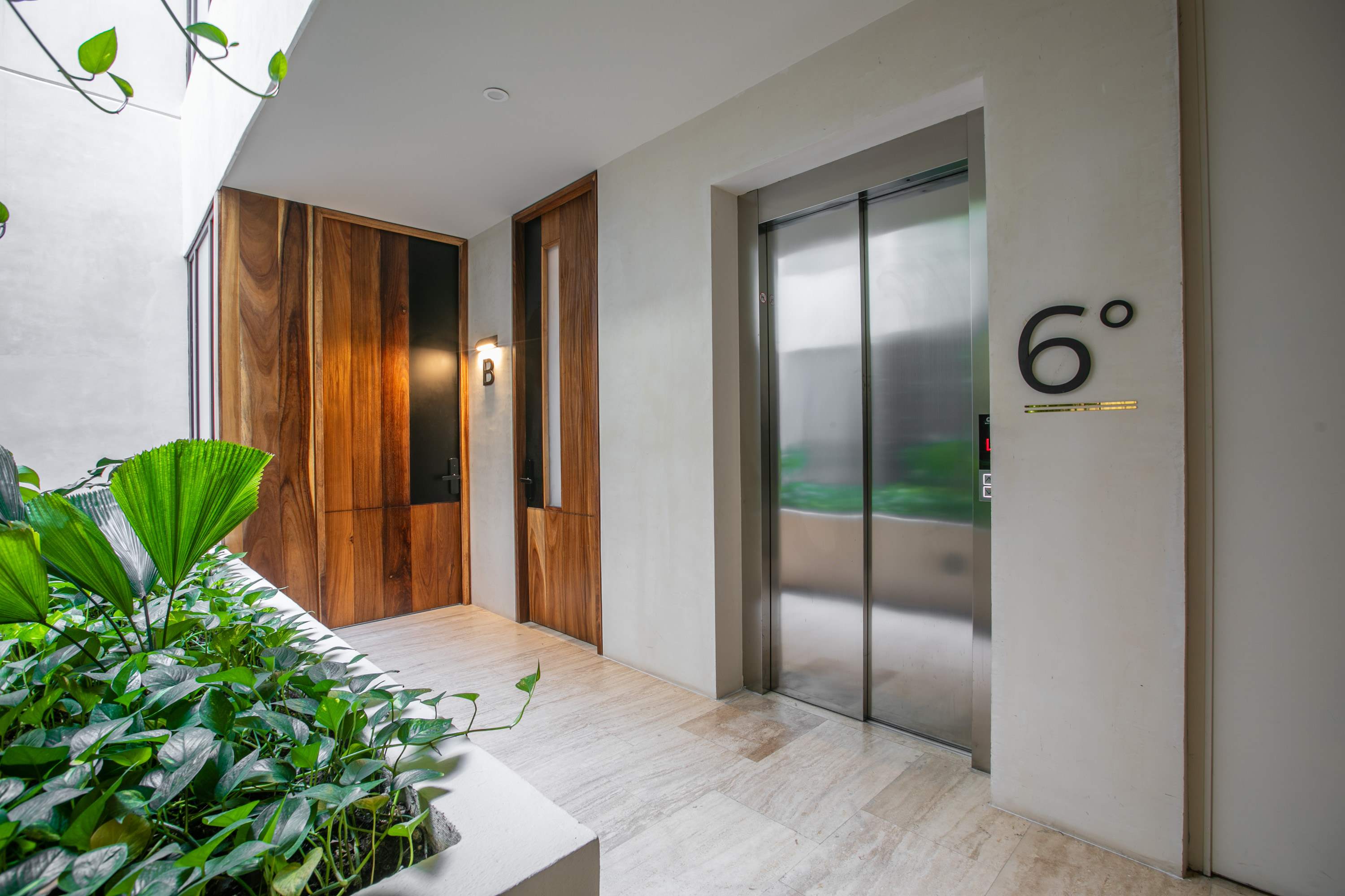 Nomada Retreat | Luxury Condo w/ Rooftop Pool