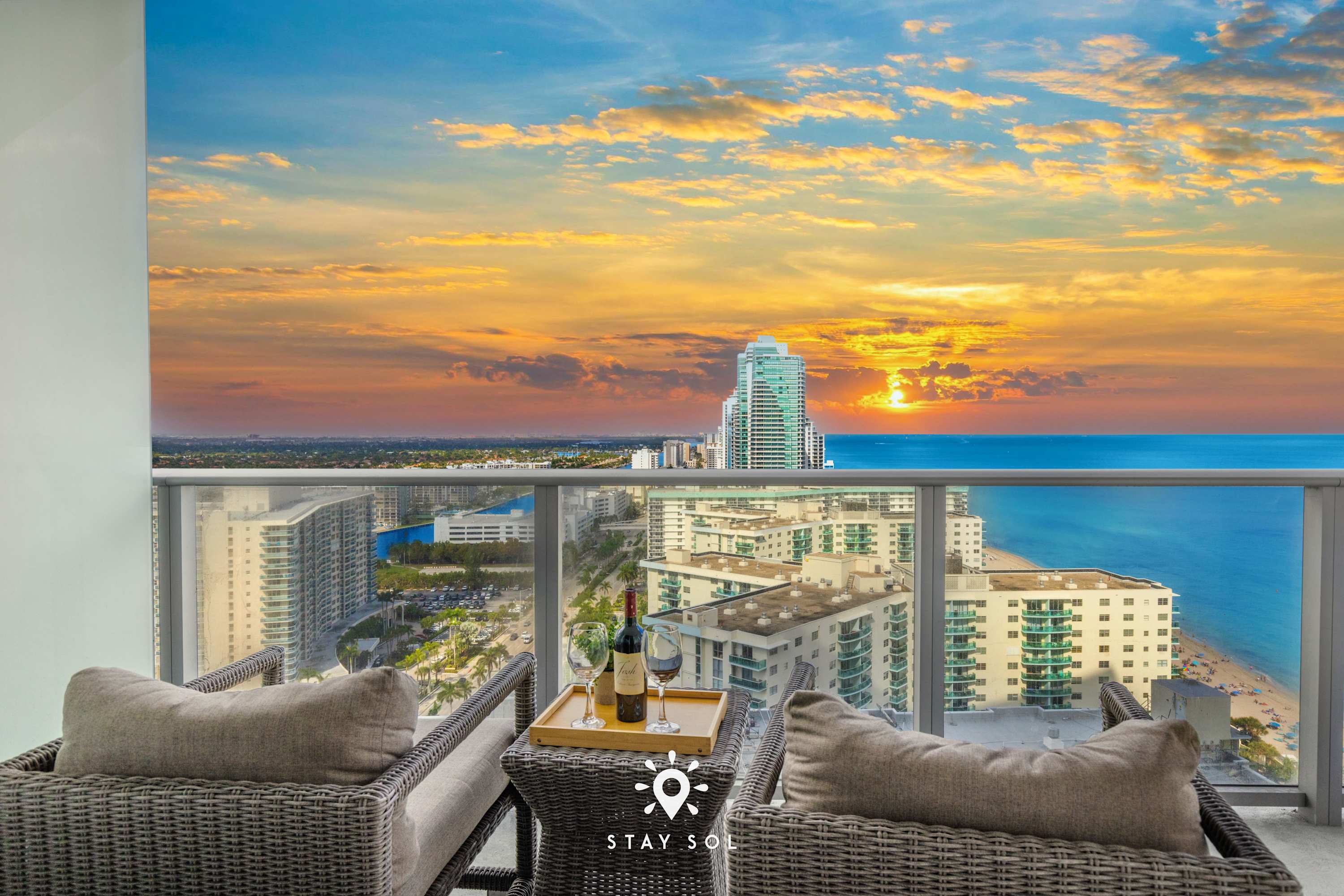 Ocean Views - Balcony & Resort Pool Paradise — Hollywood, FL — vacation rental