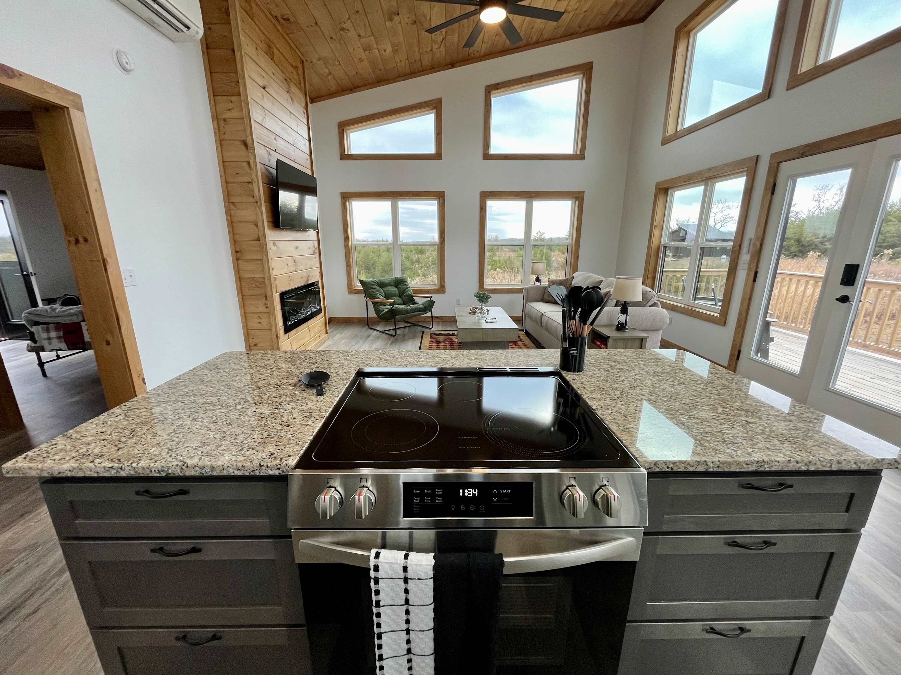 Spruce Arch | King Bed; Fireplace; Pets Welcome! — Wolfe County, KY — vacation rental