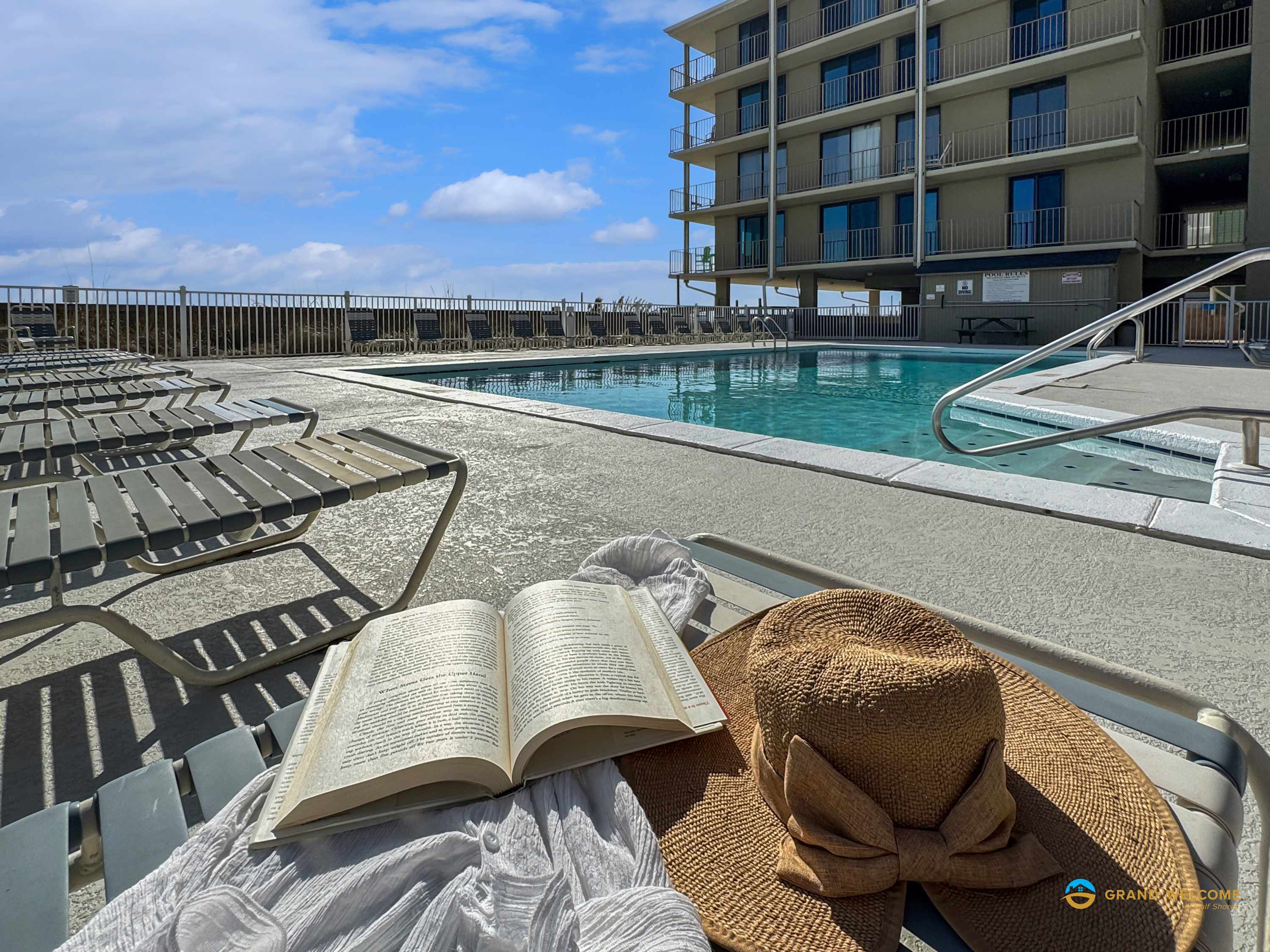 Beachfront Corner Condo with Pool Access & FREE ACTIVITIES | Photo 2