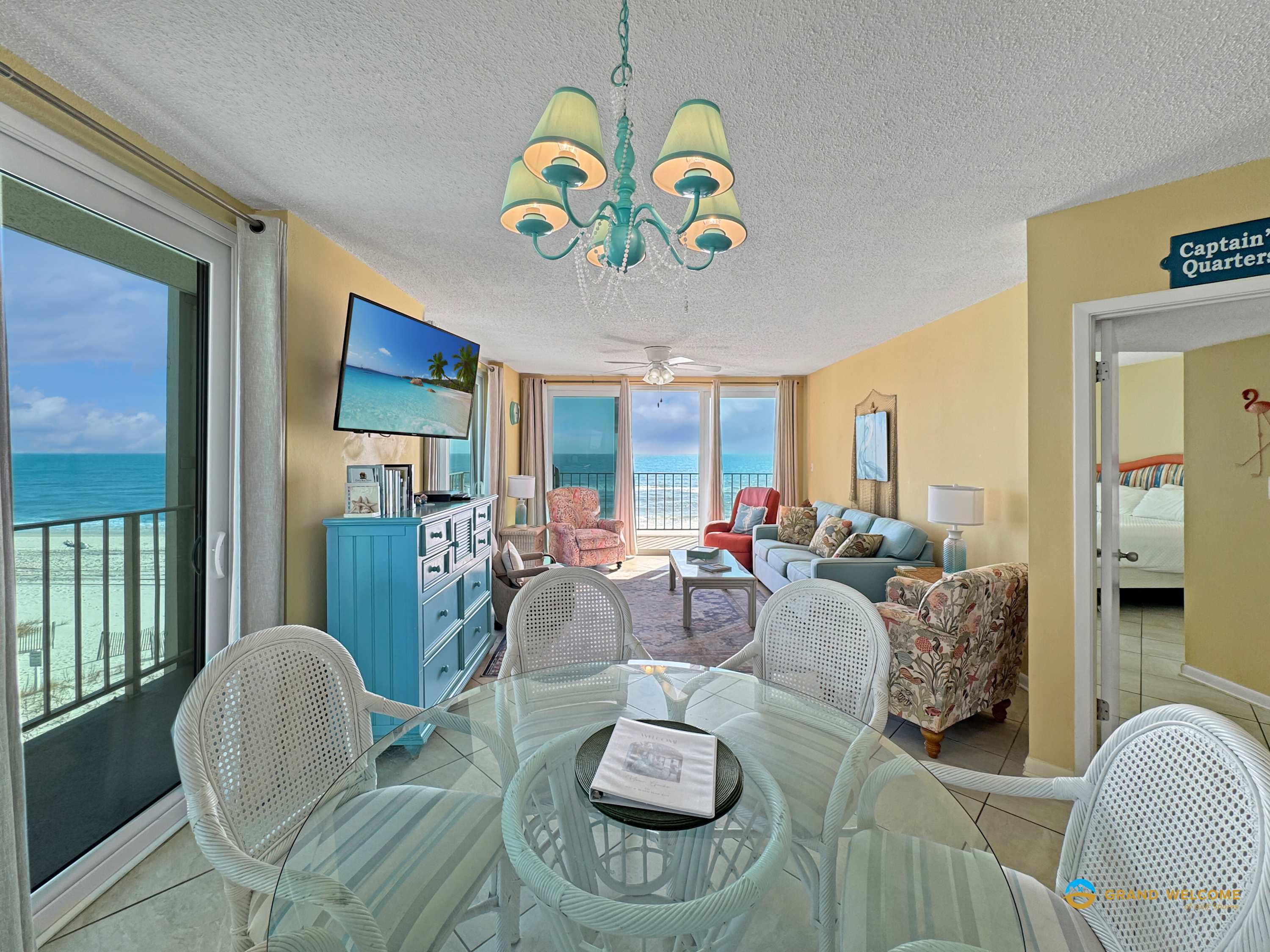 Beachfront Corner Condo with Pool Access & FREE ACTIVITIES | Photo 3