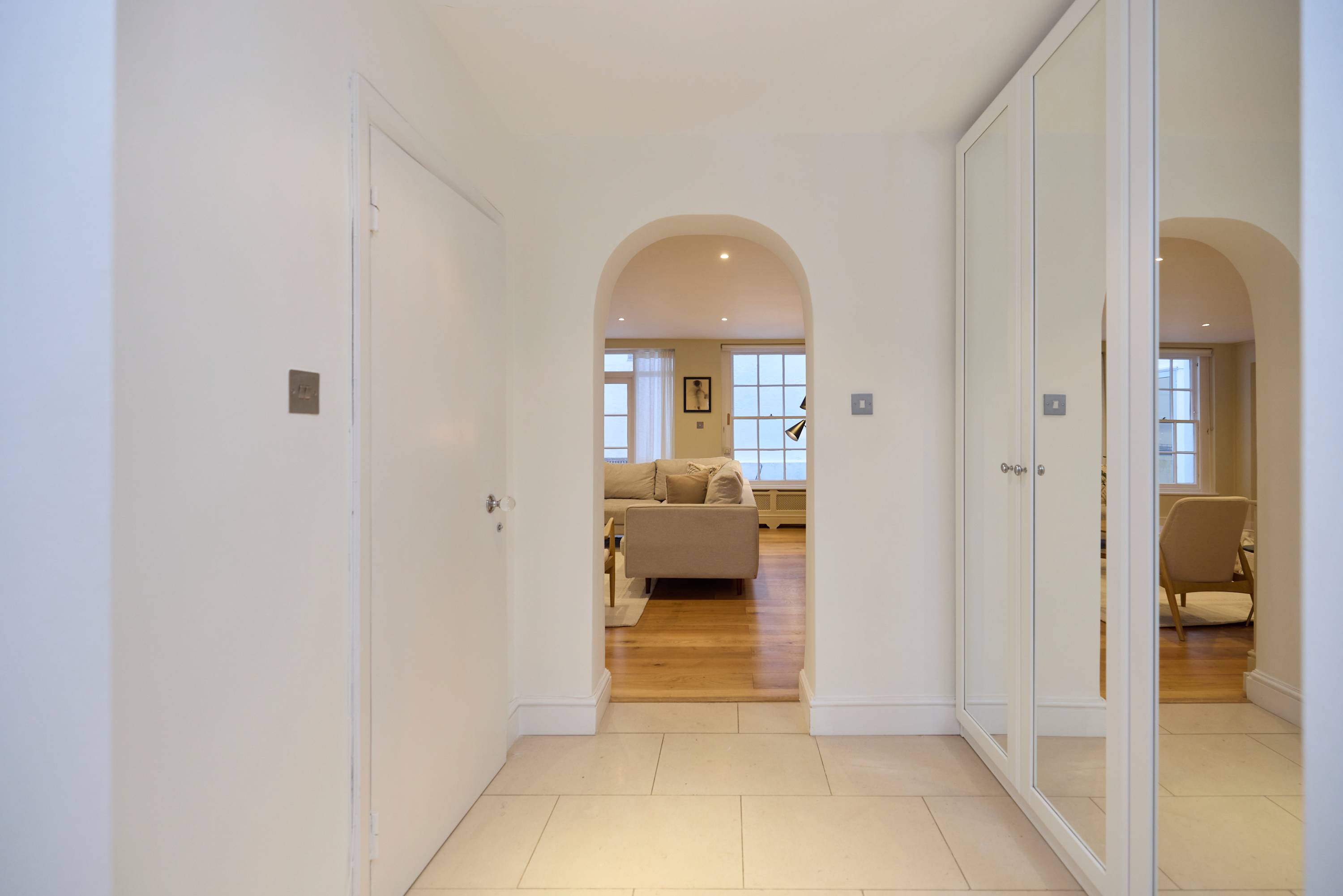 Three-Bedroom Hyde Park Apartment in Flat 15, Strathearn Place W2 2NQ - Property image 24 - VivreStays