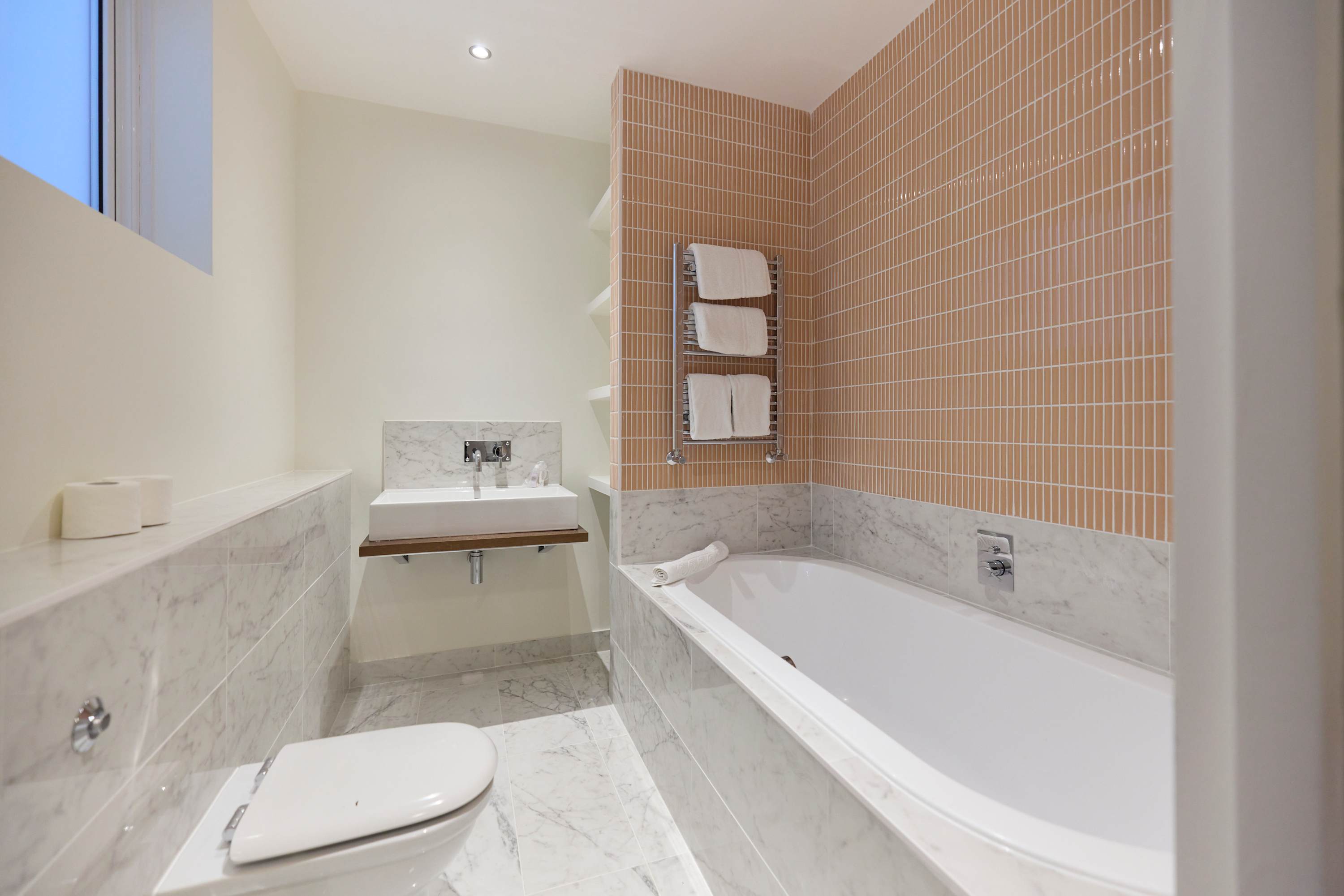 Three-Bedroom Hyde Park Apartment in Flat 15, Strathearn Place W2 2NQ - Property image 23 - VivreStays
