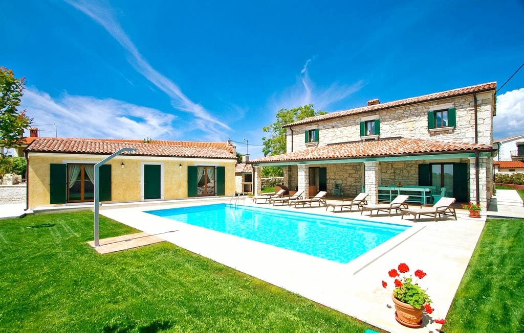 Countryside Villa "Romina" with private heated pool — Radetići, Istarska županija — vacation rental