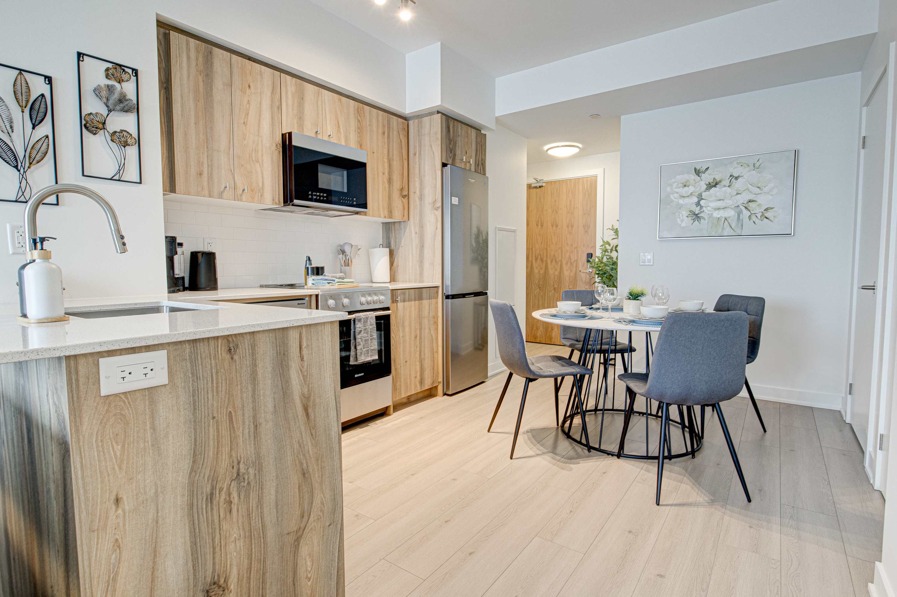 Modern High Rise Condo w City Views Balcony | Photo 7