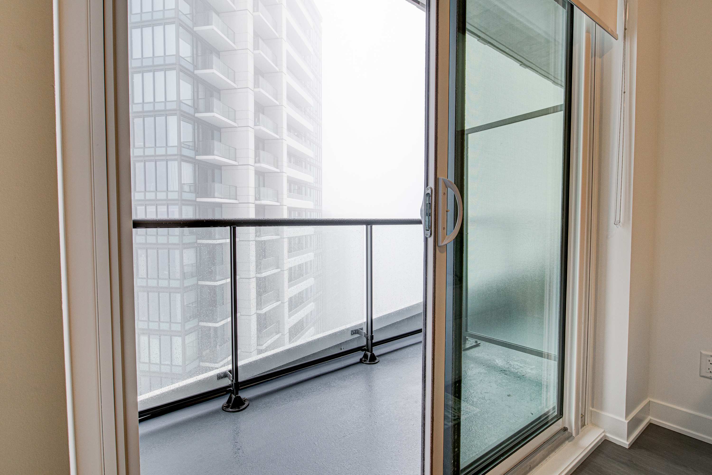 Stylish Downtown Suite with Patio City Views | Photo 5