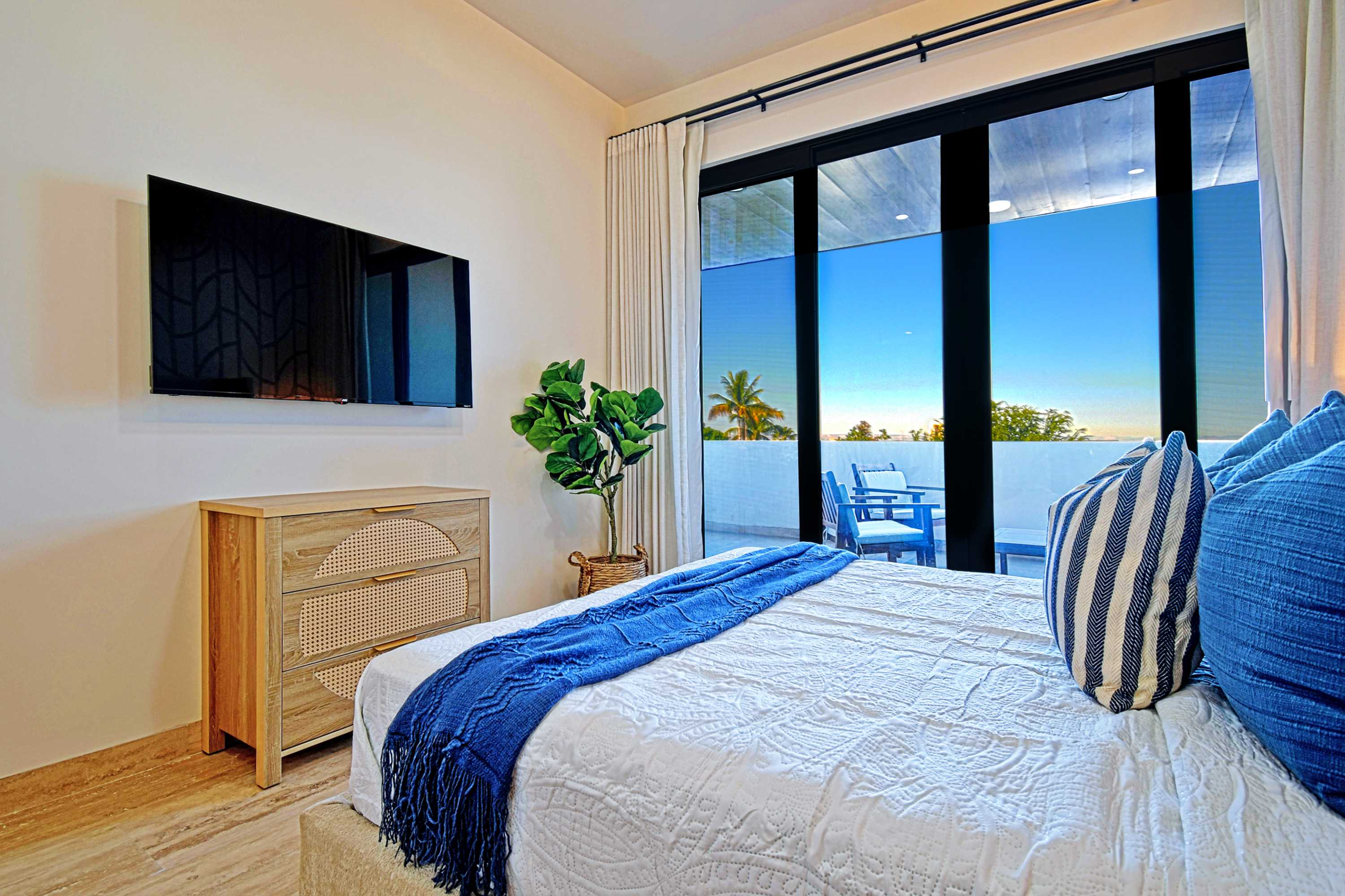 Modern 2BR Apartment Near the Malecón | Balcony • Rooftop BBQ — La Paz, Baja California Sur — vacation rental