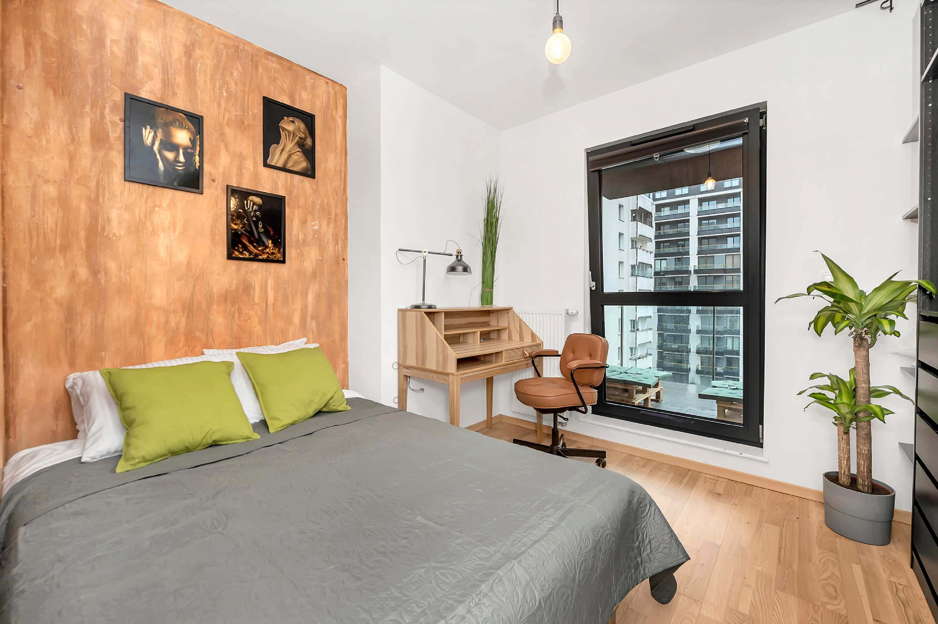 Lumina 4-room apartment in Center