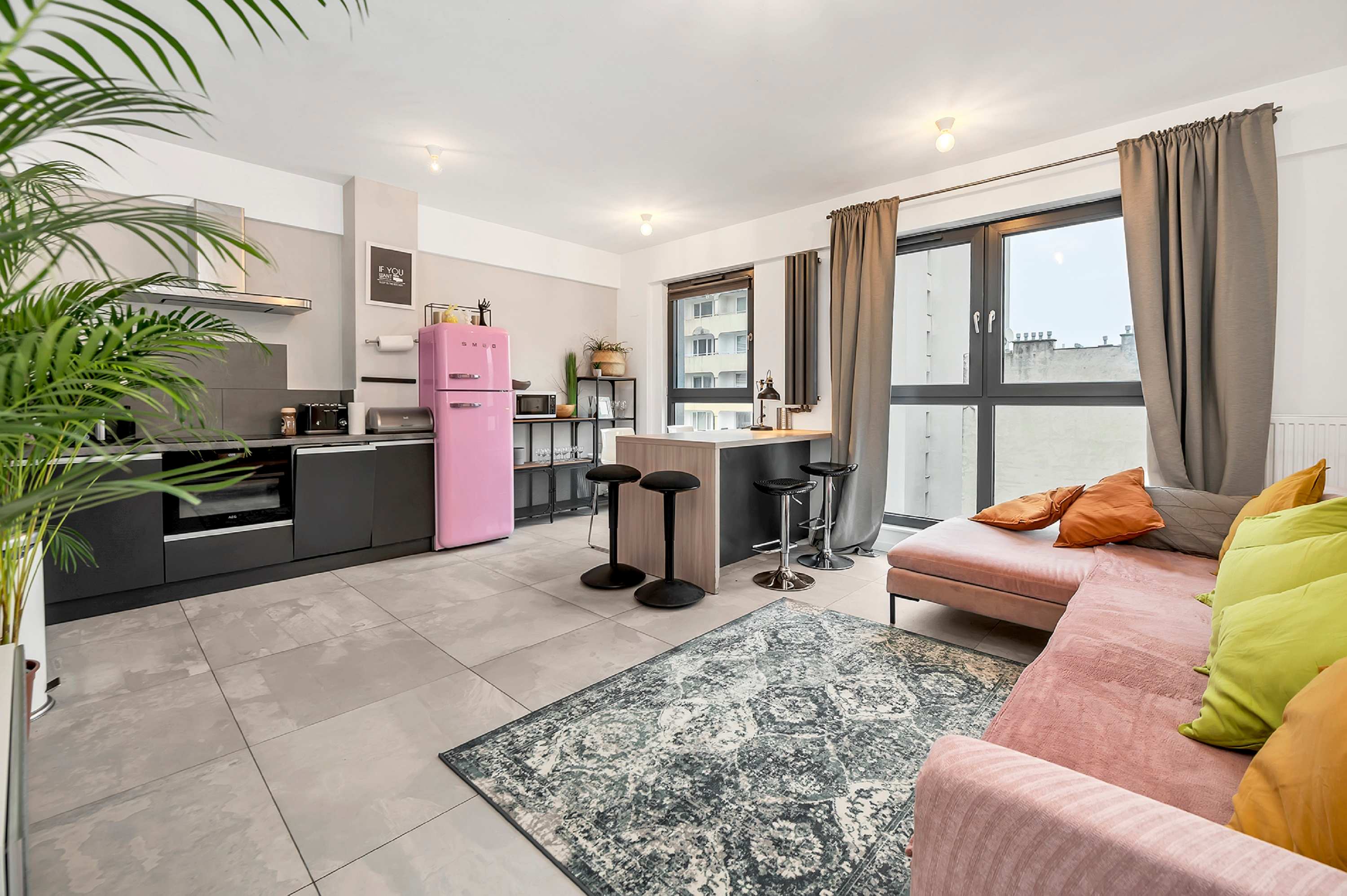 Lumina 4-room apartment in Center