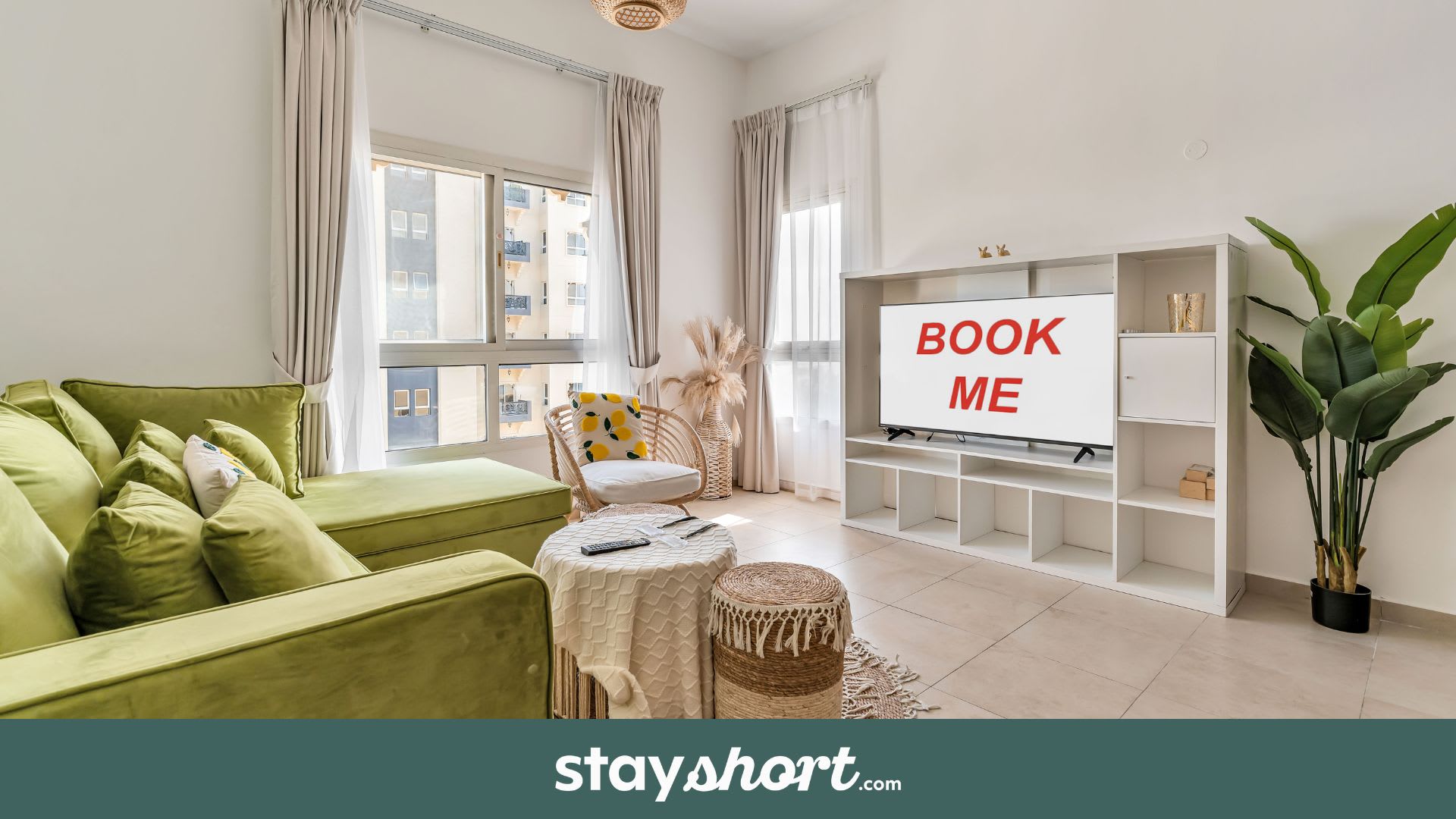 Free housekeeping visits during your stay - StayShort - 1 Bed in Dubai Land that Sleeps 2 with Balcony! — Dubai Land, Dubai — vacation rental