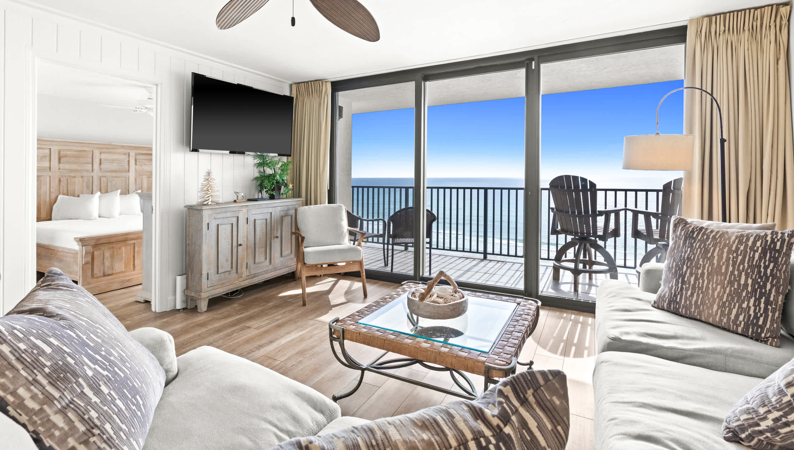 One Seagrove Place 0704 6