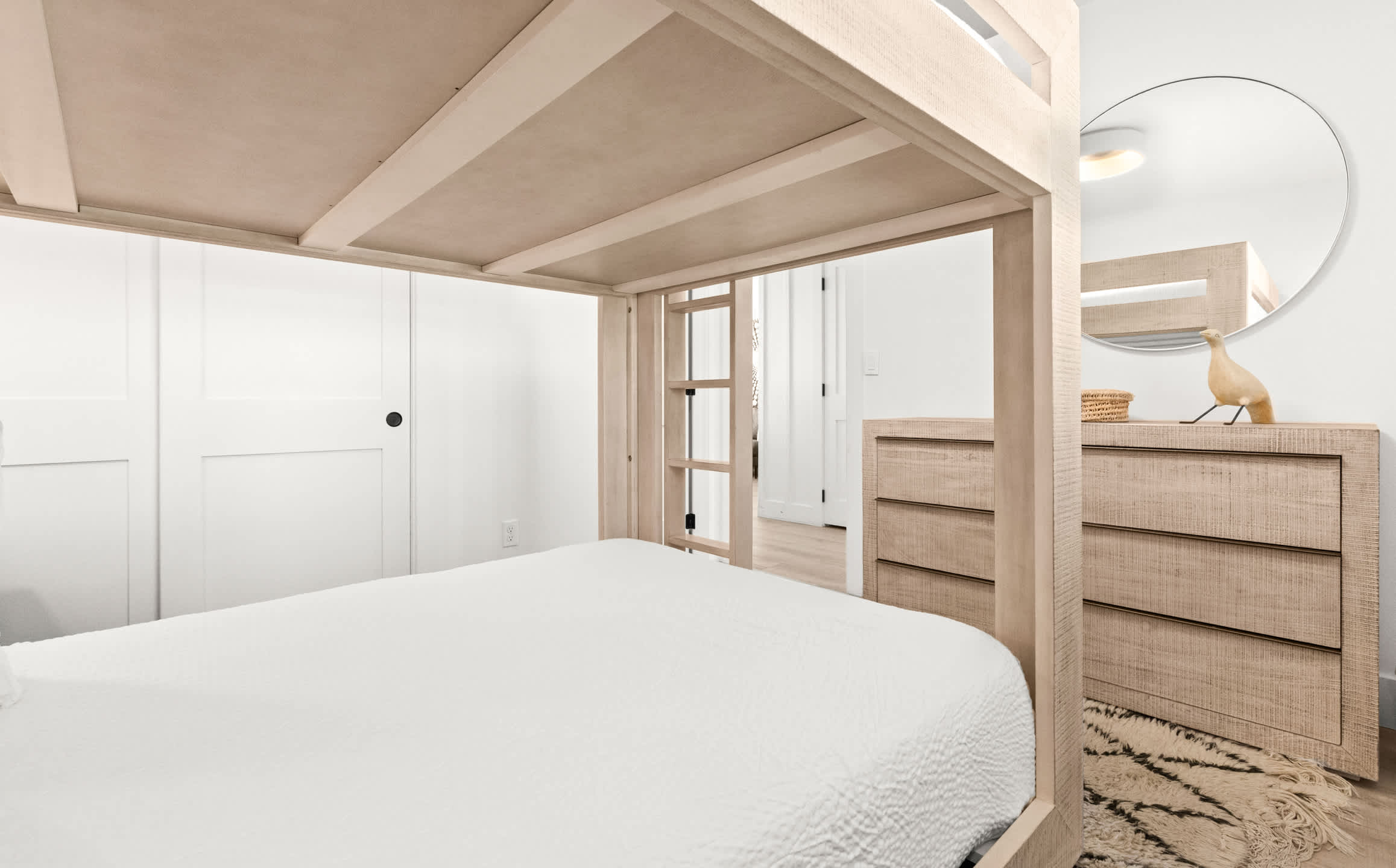 One Seagrove Place 0804 | Photo 24