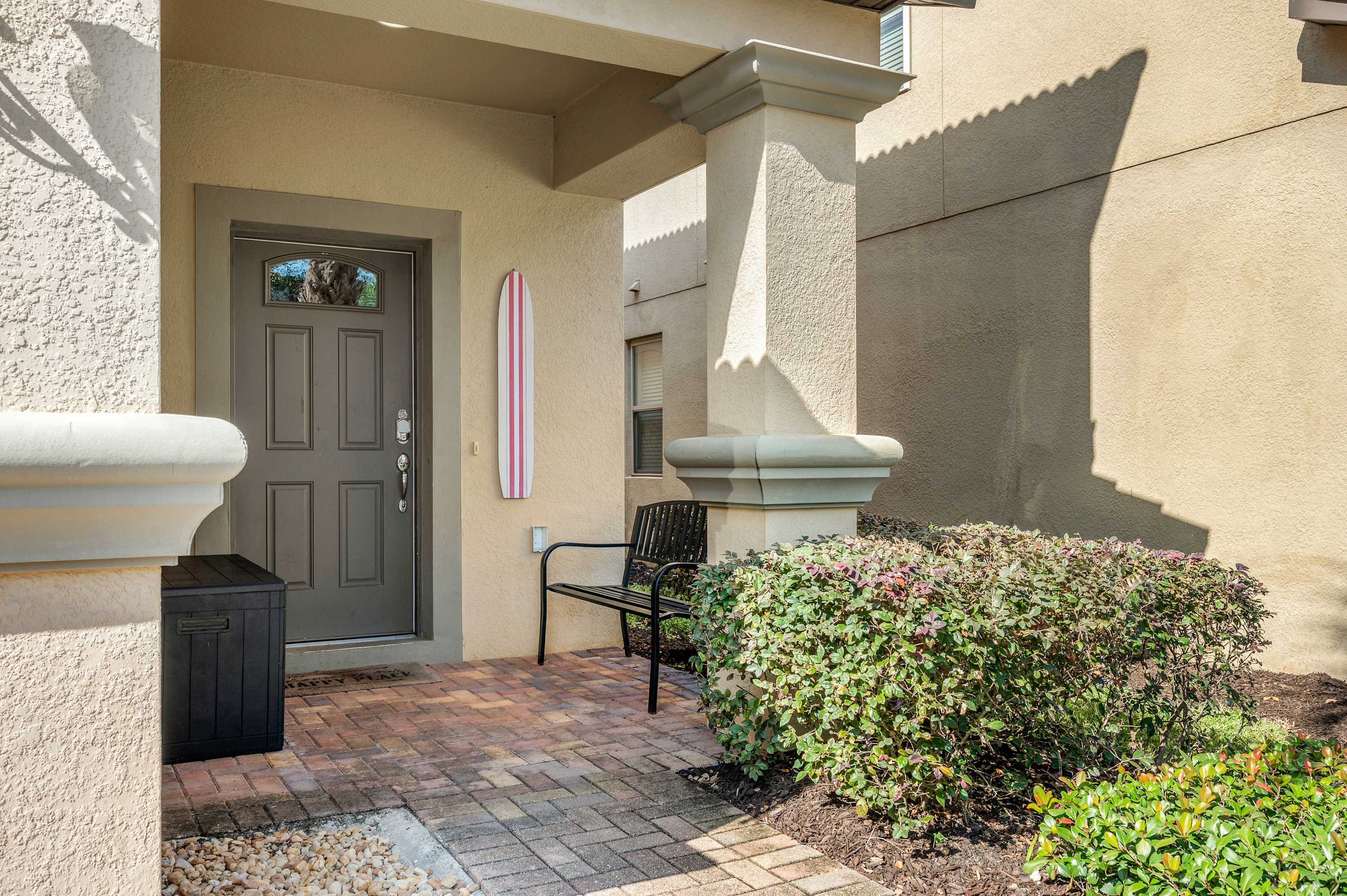 Elegant villa near Disney w/ pool & gameroom