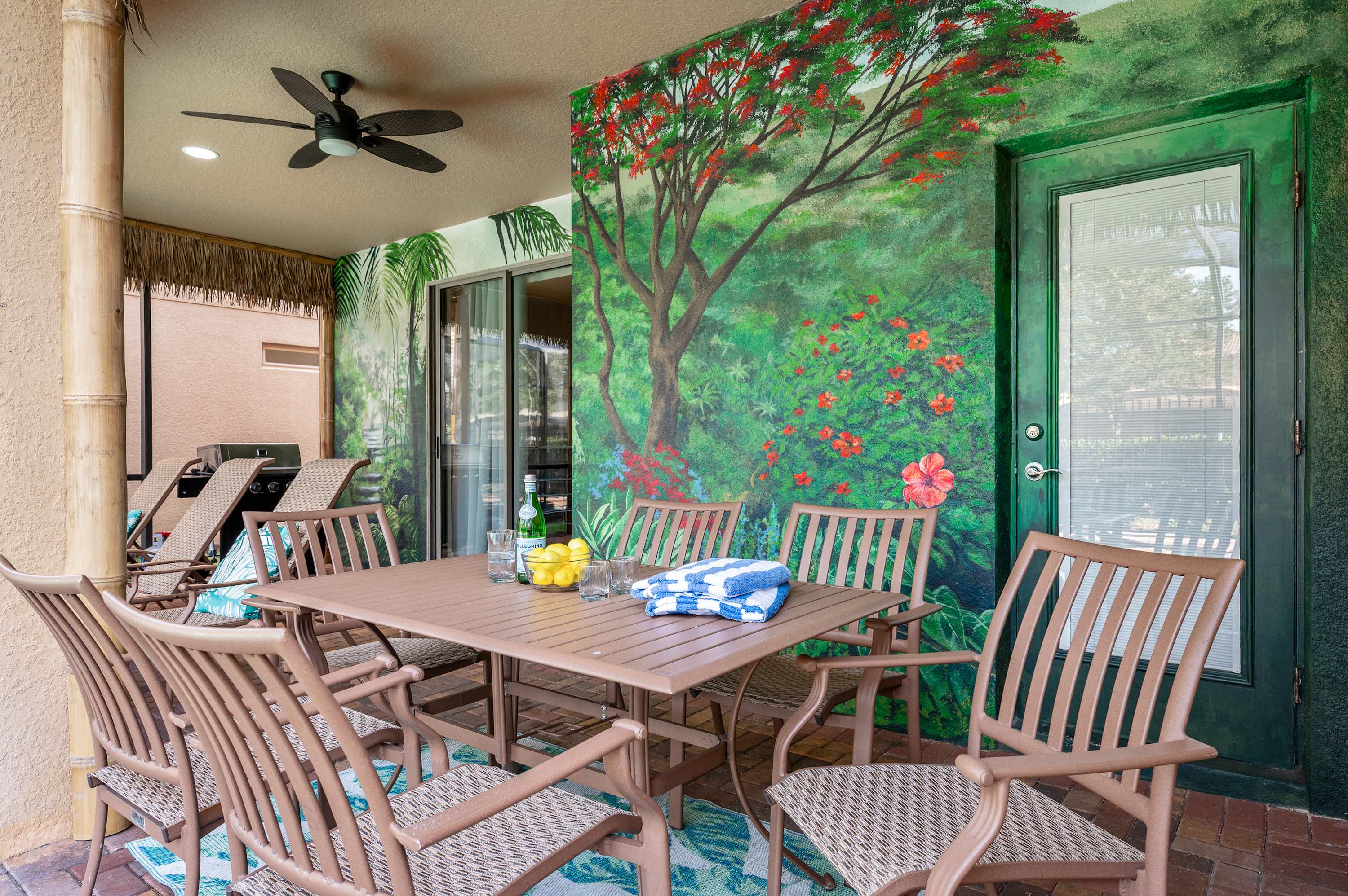 Elegant villa near Disney w/ pool & gameroom