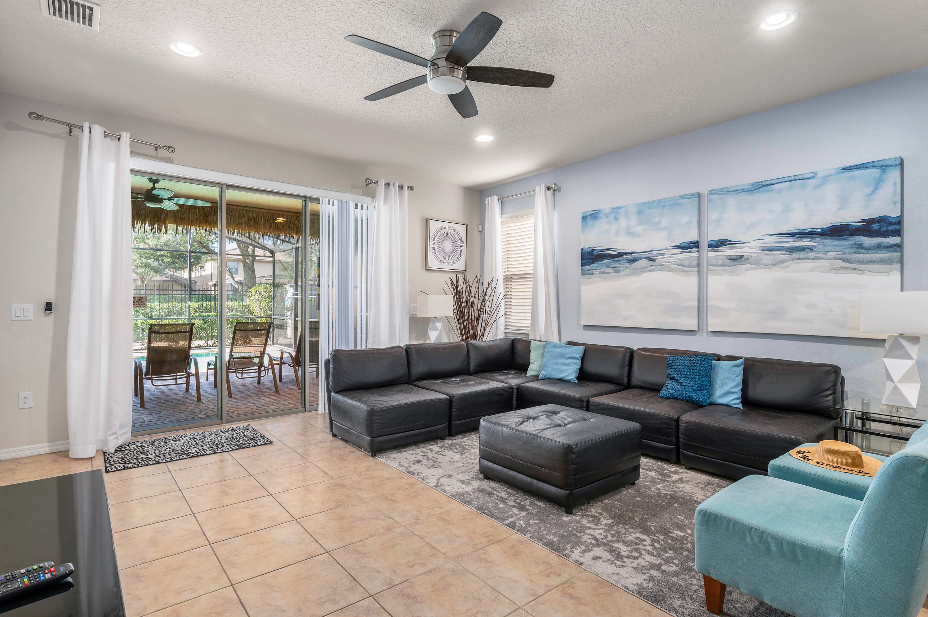 Elegant villa near Disney w/ pool & gameroom